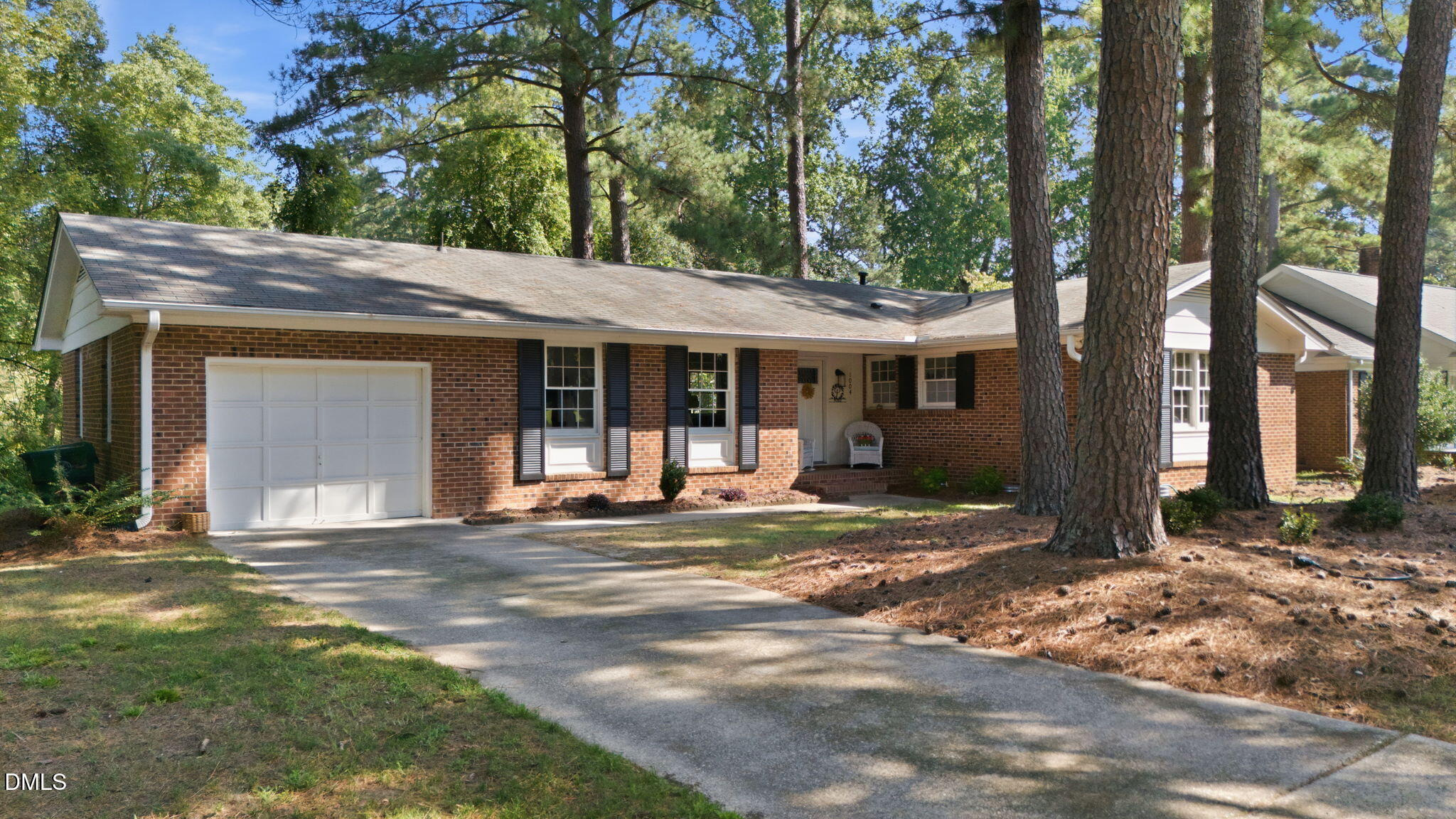 1004 Edgebrook Drive — photo