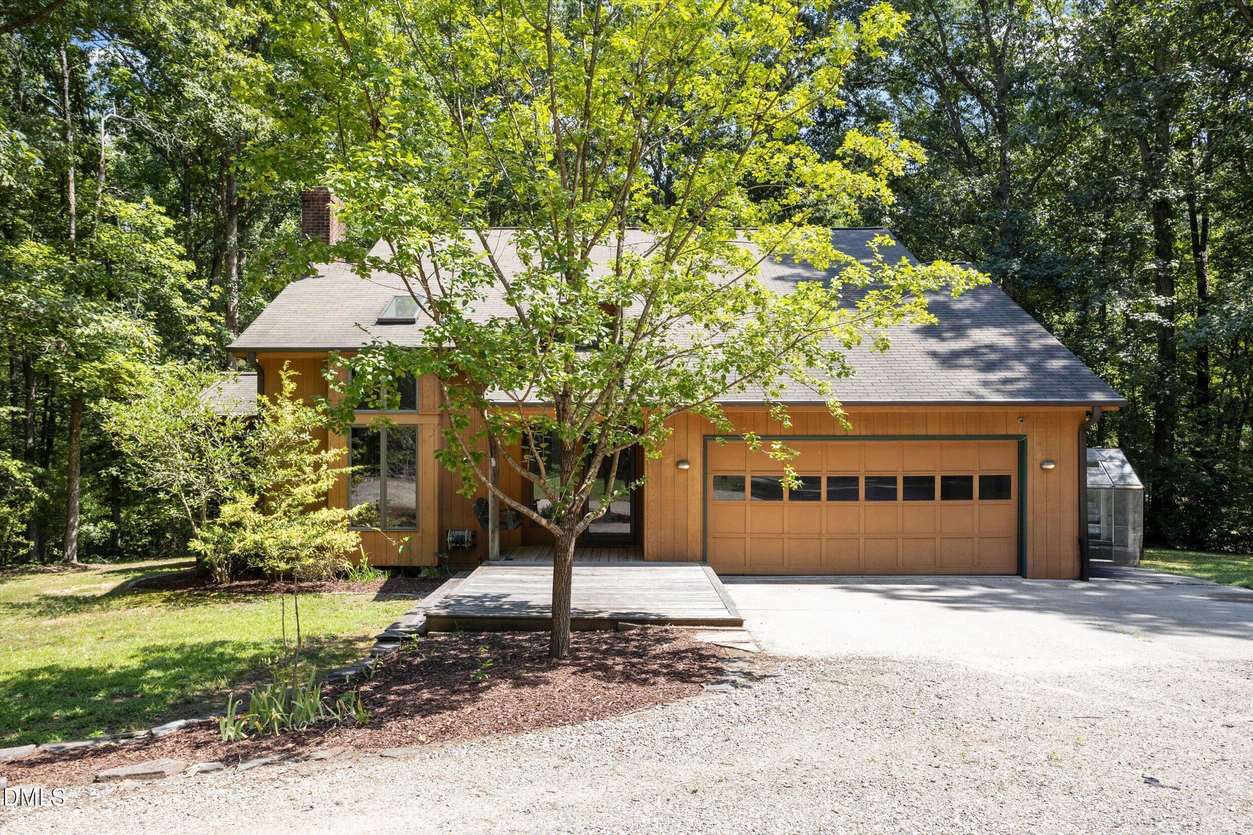 1040 Rolling Knoll Road — photo