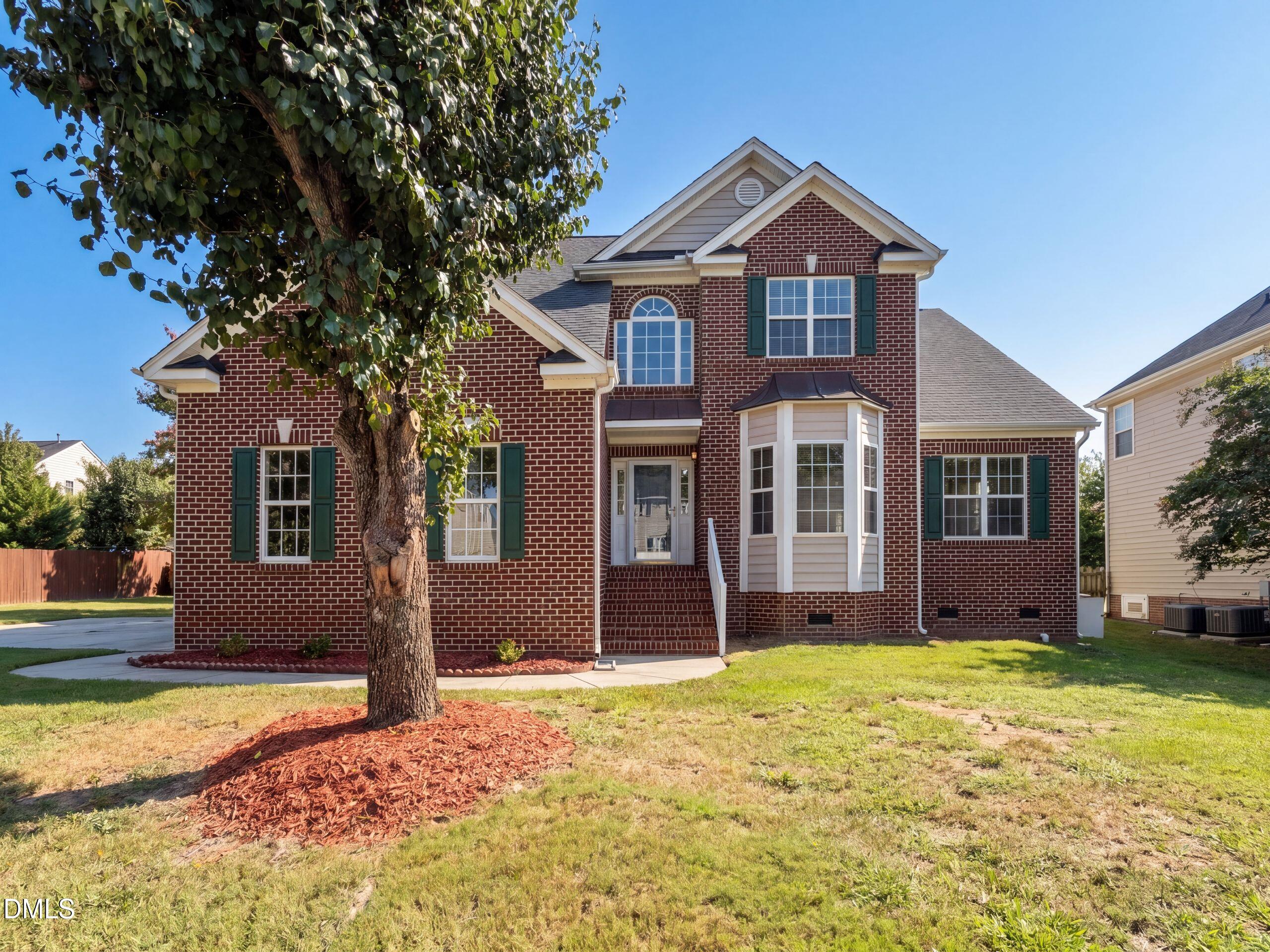 1701 Carnation Drive — photo