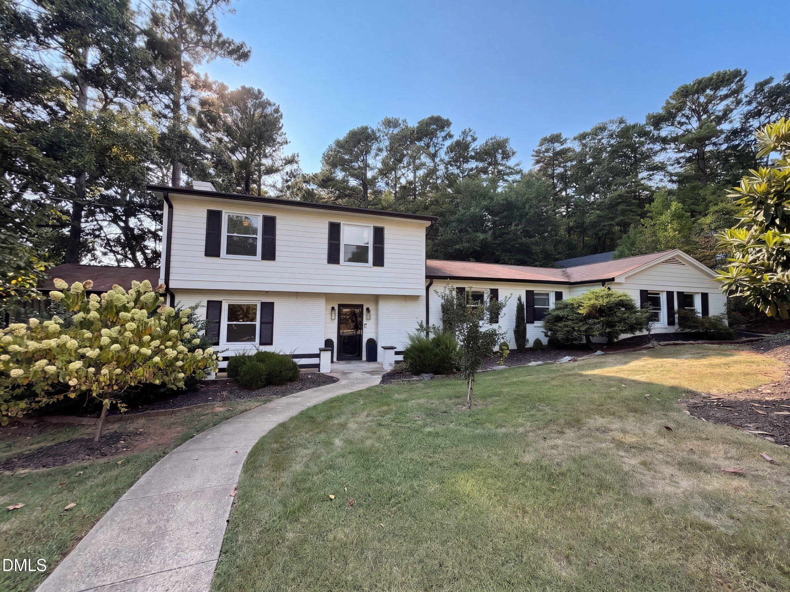 2220 Hillock Drive — photo