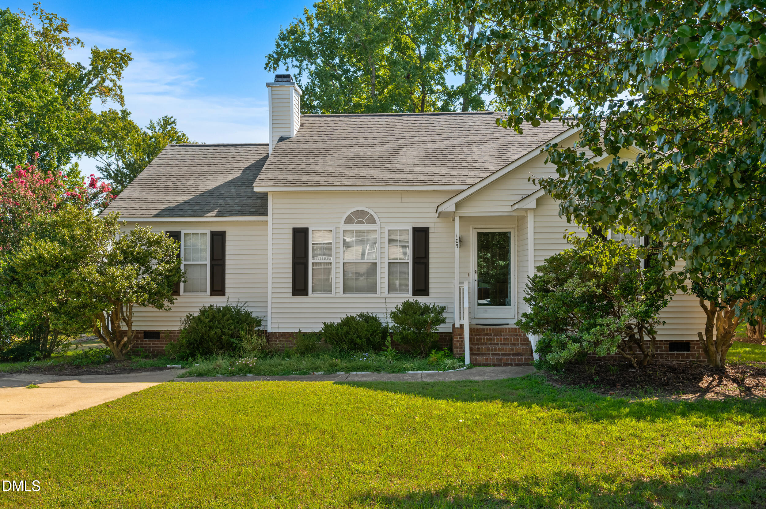 105 Mckenzie Circle — photo