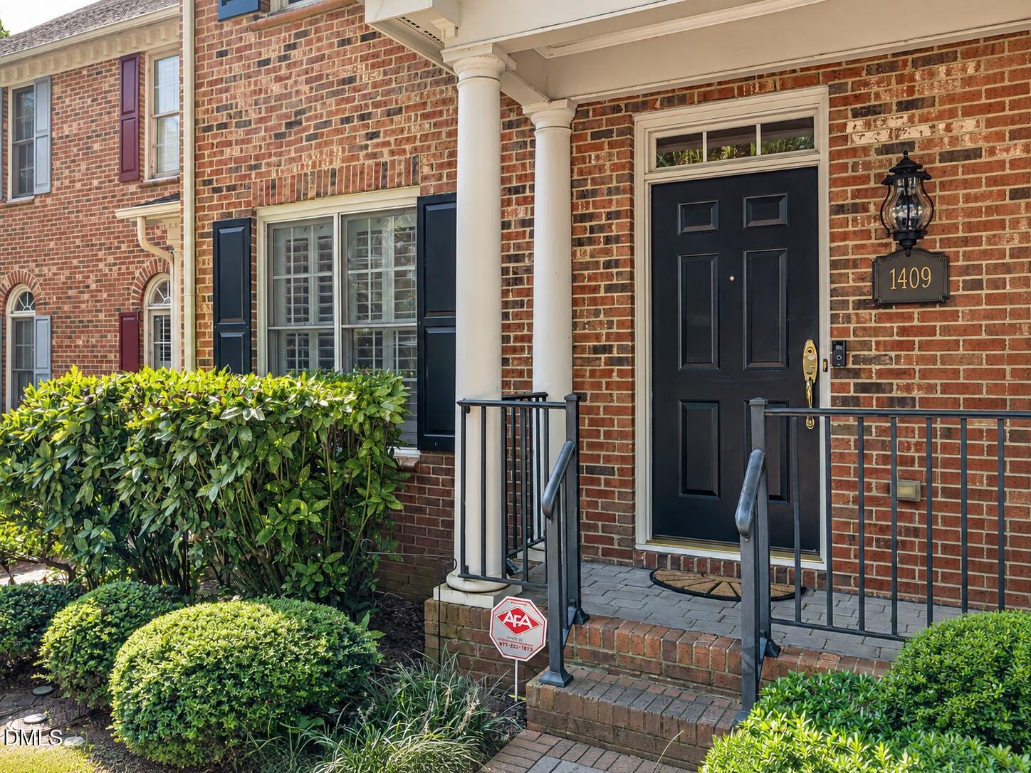 1406 Governors Court — photo