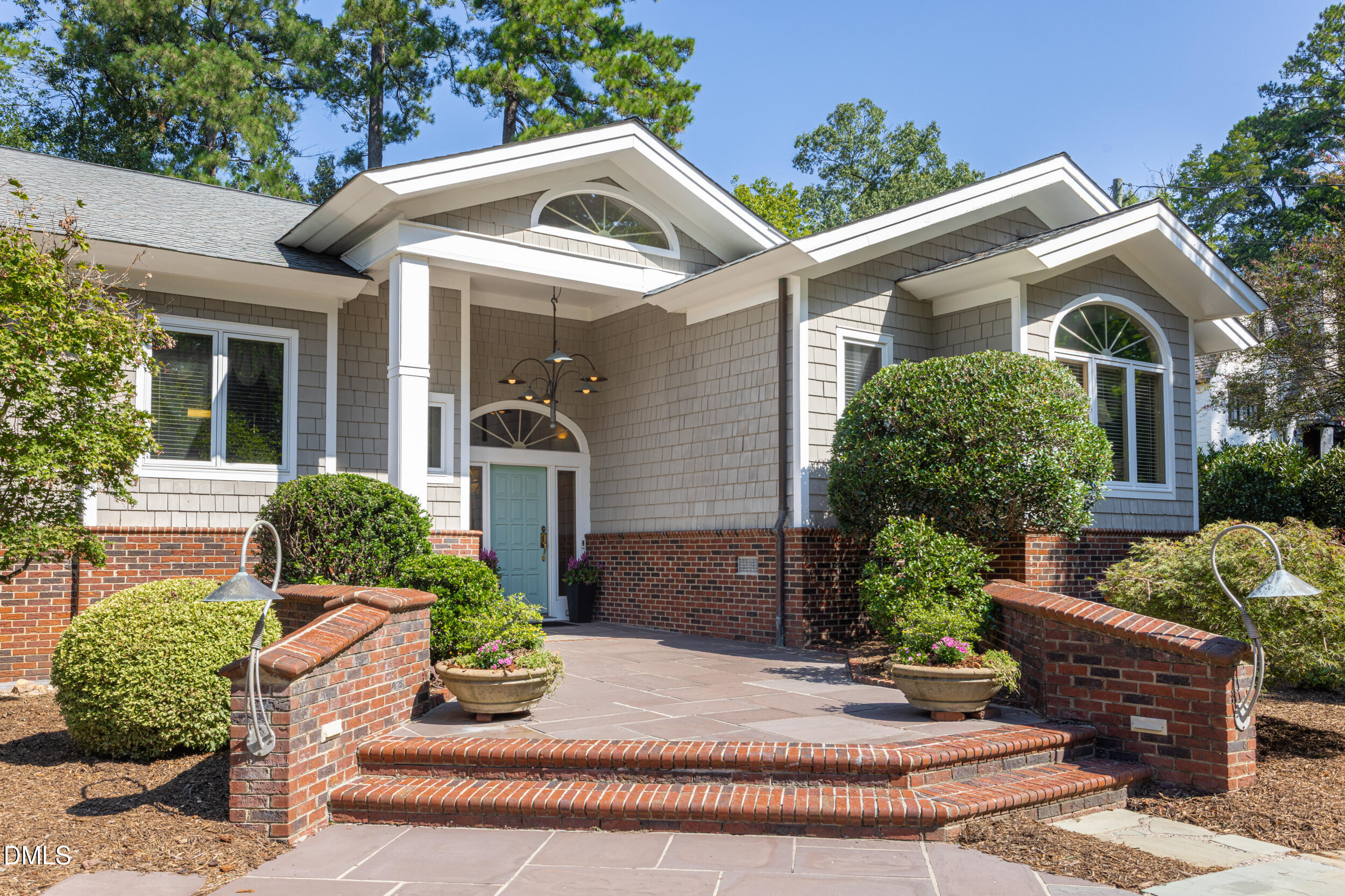 2806 Chelsea Circle — photo