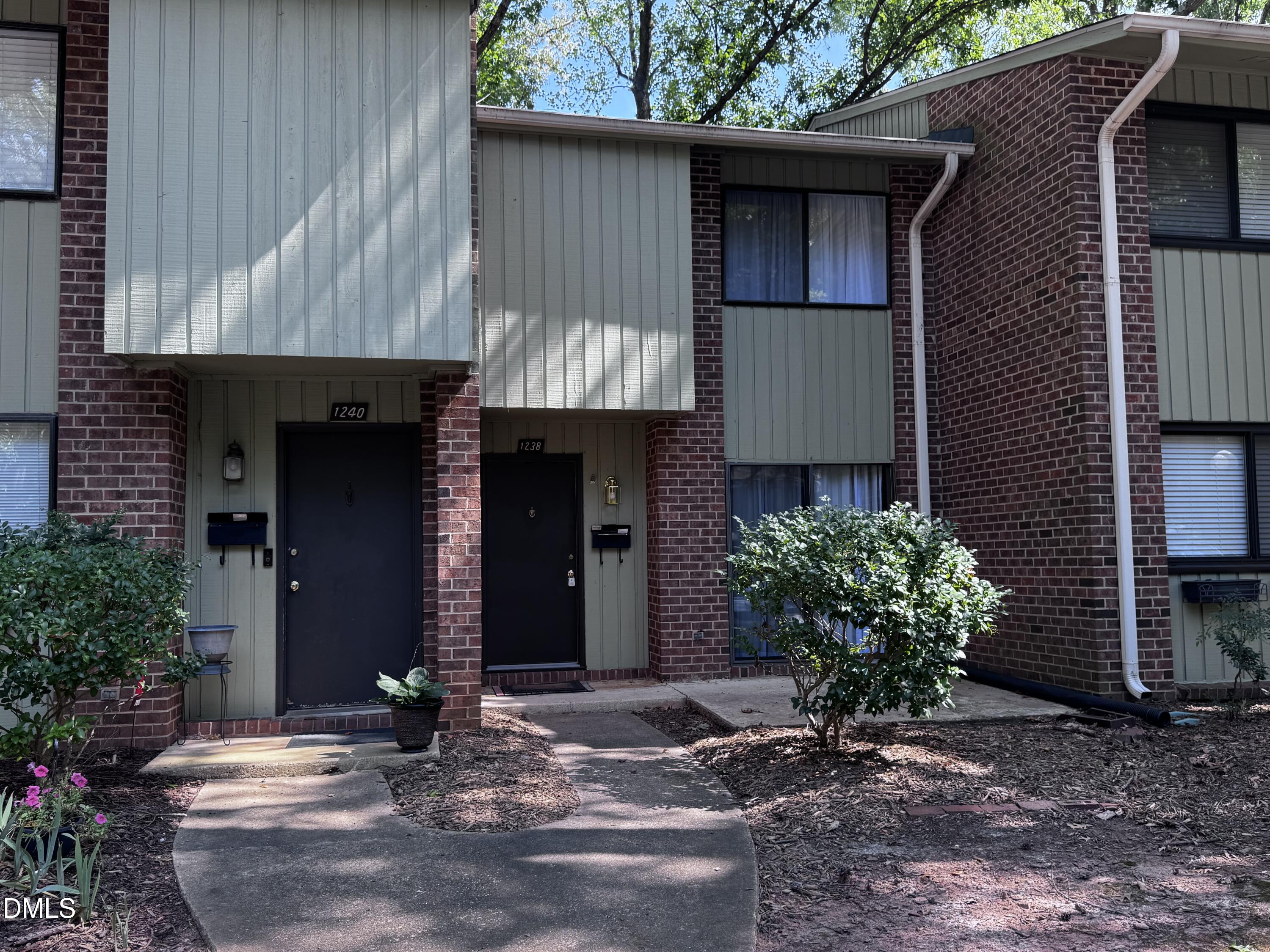 1238 Teakwood Place — photo