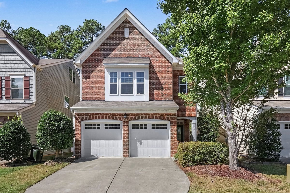 1042 Spacious Skies Lane — photo