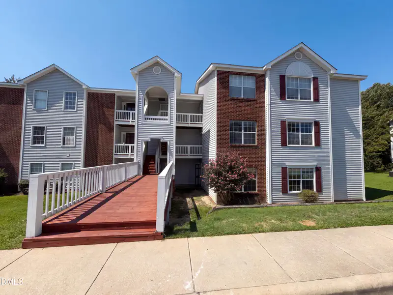 225 Waterdown Drive 8 — photo