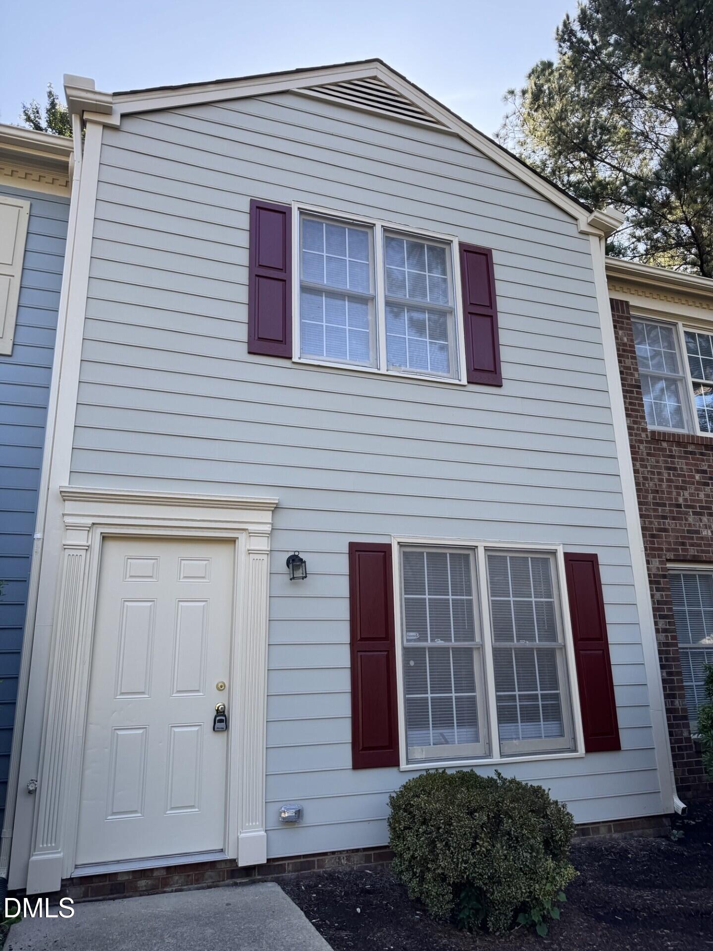 2902 Faversham Place — photo