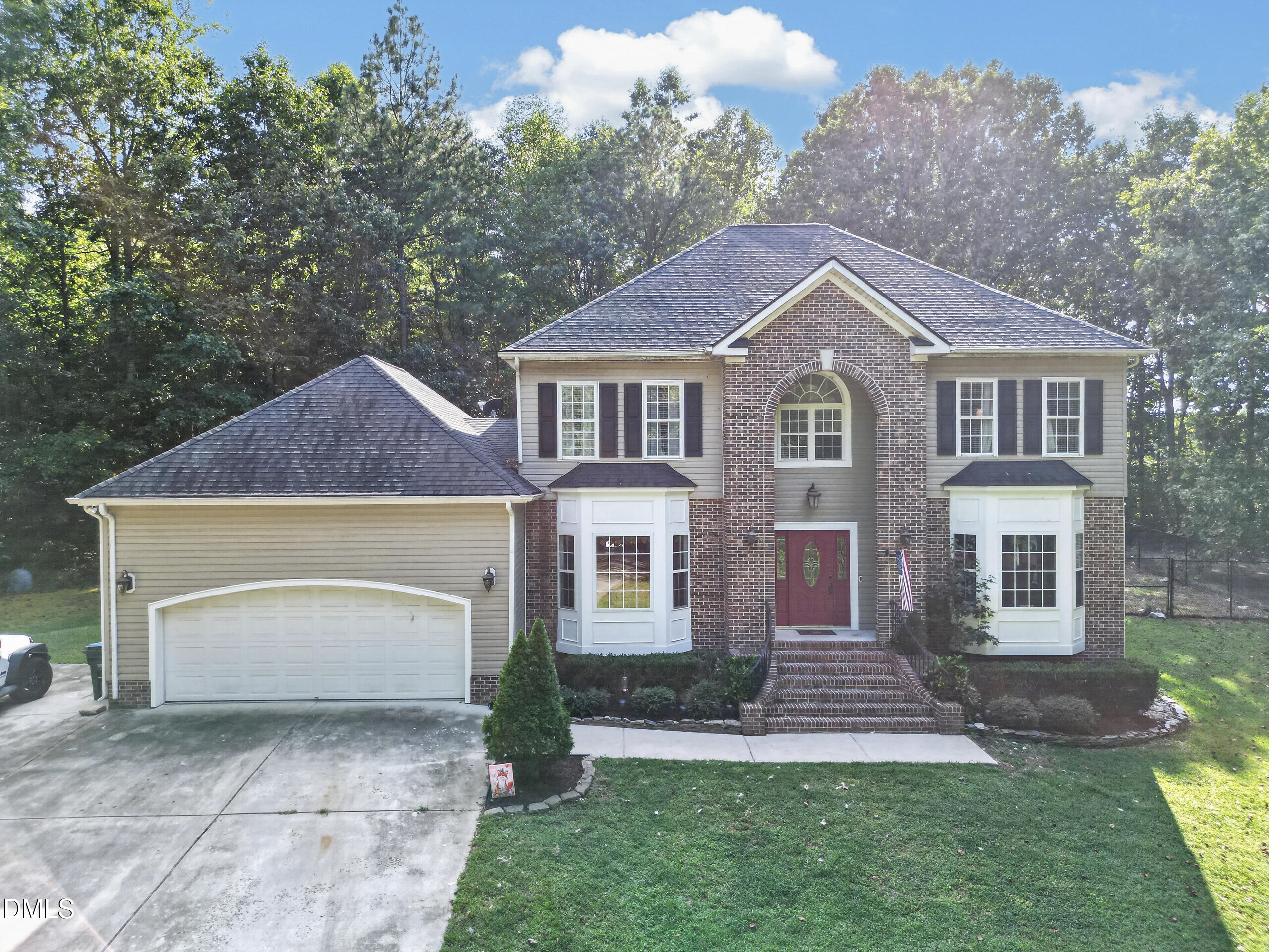110 Kingfisher Way — photo