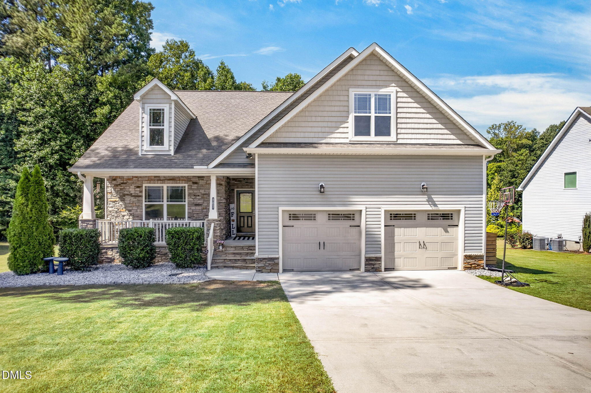 207 Laurel Oaks Drive — photo