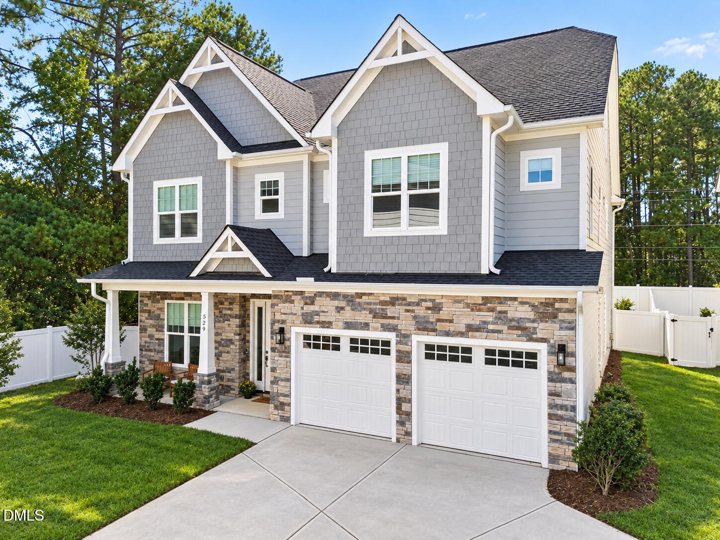 529 Kings Lake Way — photo