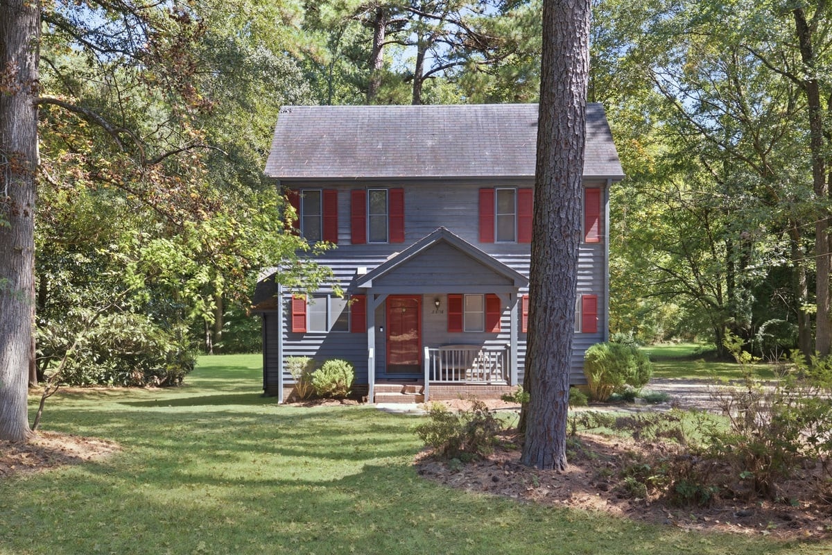 5616 Mantachie Court — photo