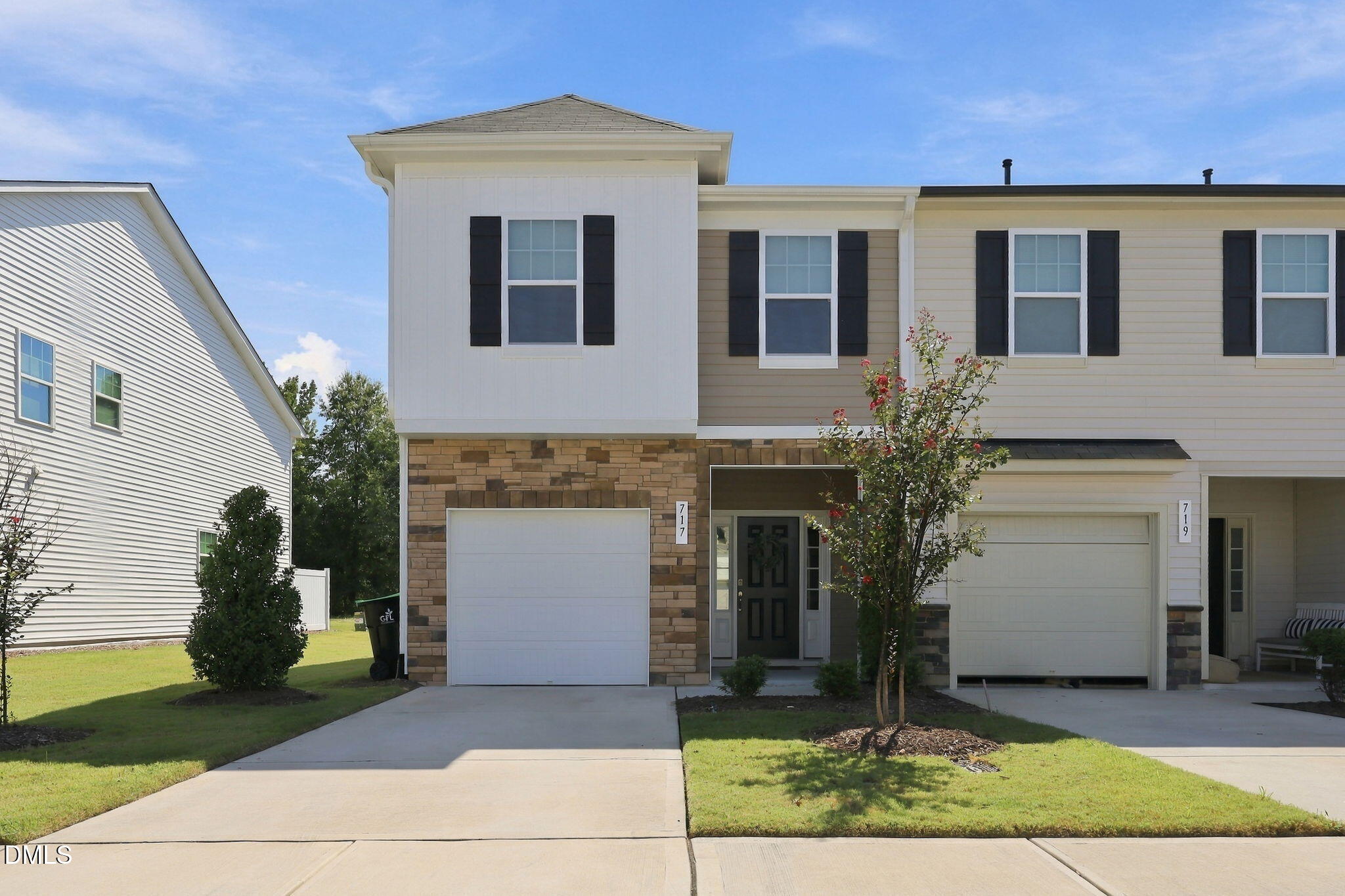717 Ridge Cliff Lane — photo