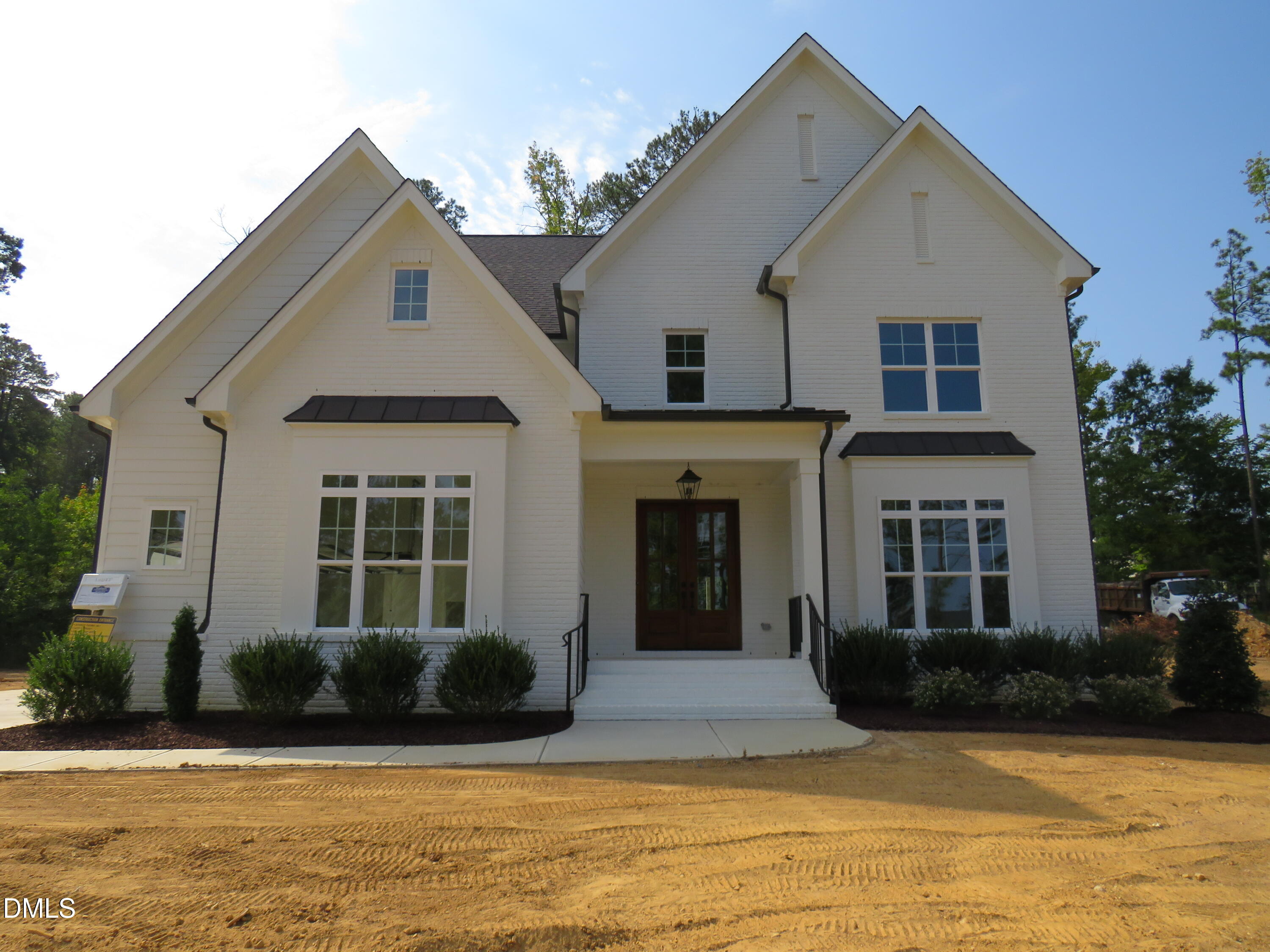 7711 Roberts Road — photo