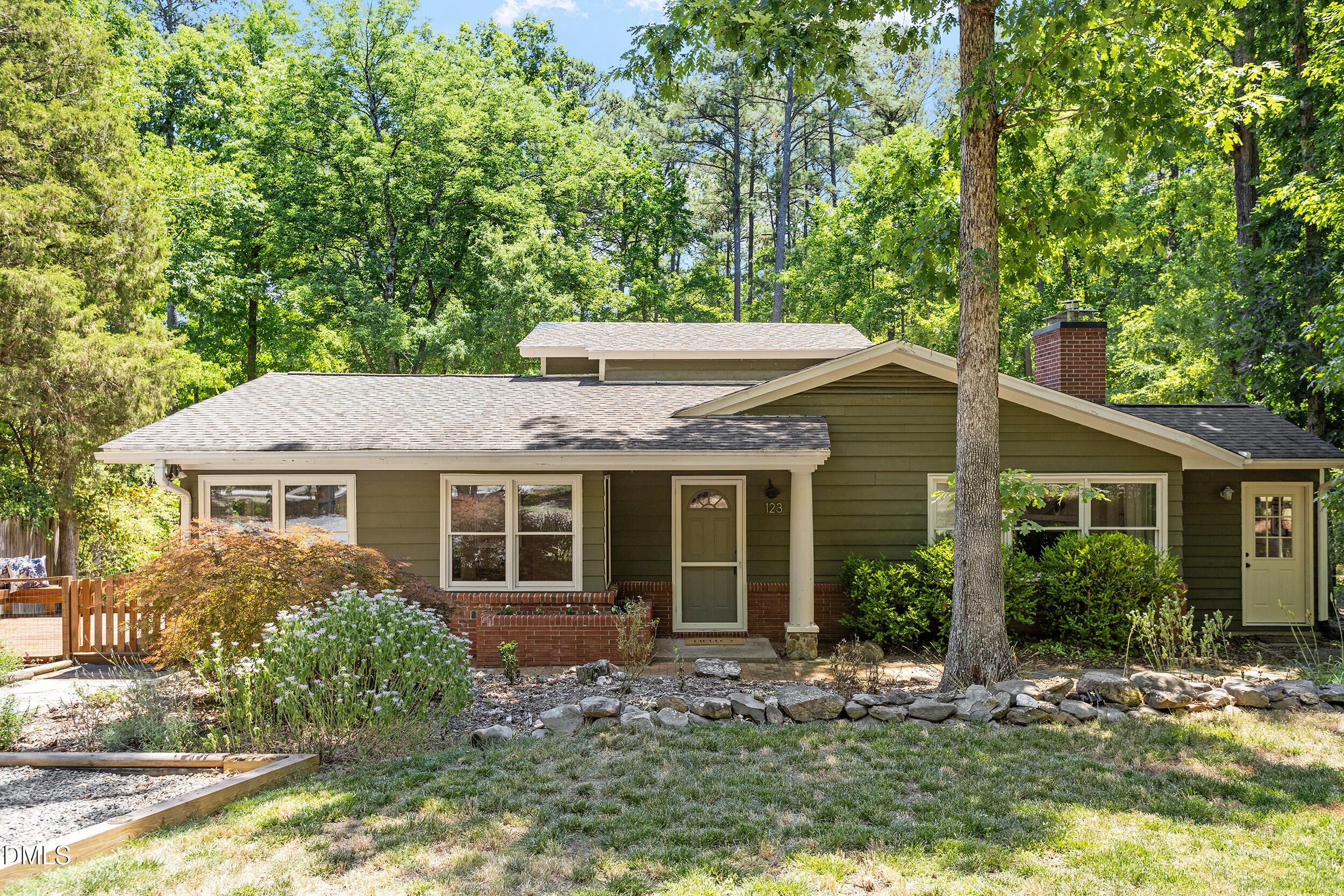 123 Windsor Circle — photo
