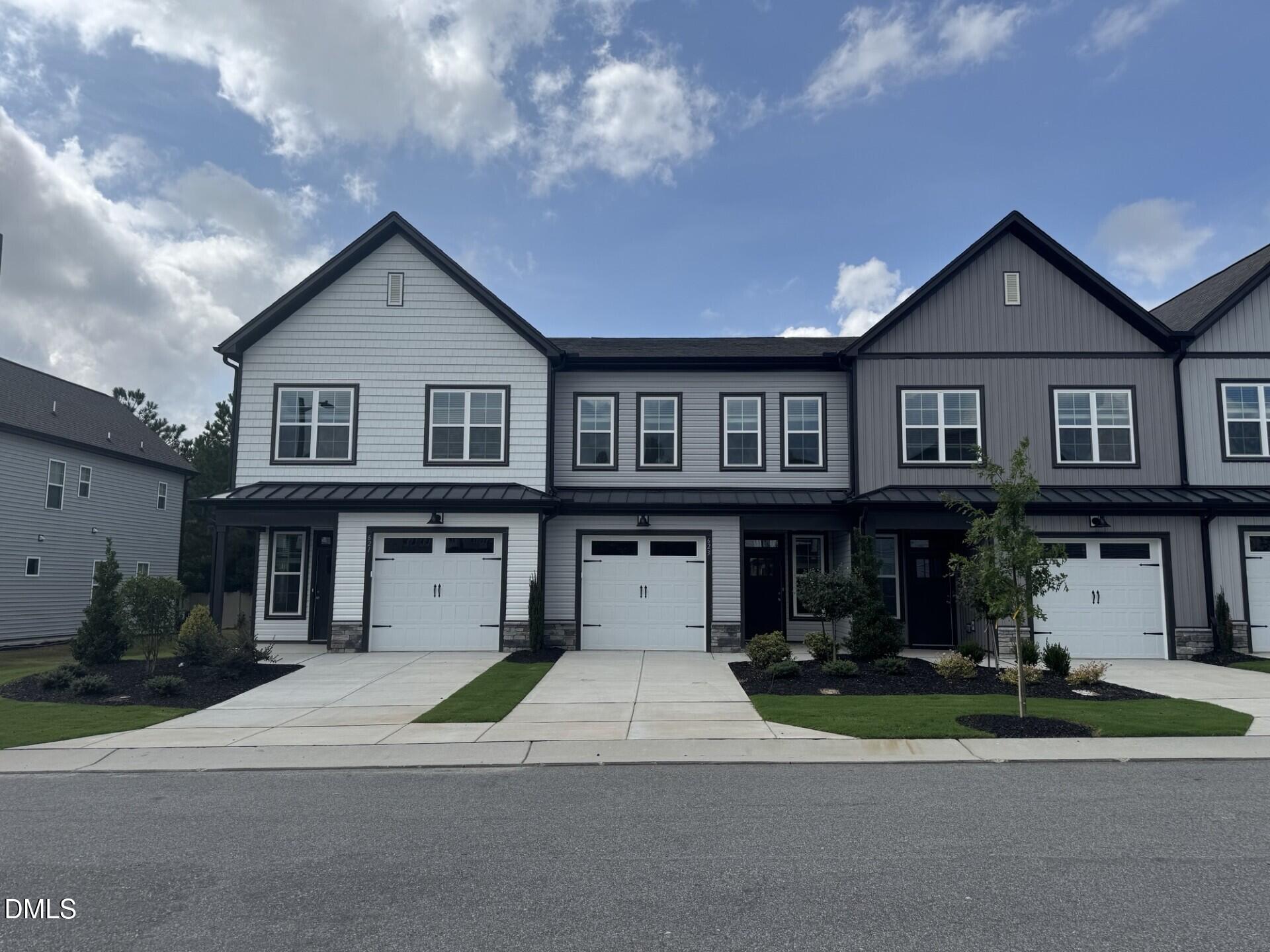 621 Marshskip Way — photo