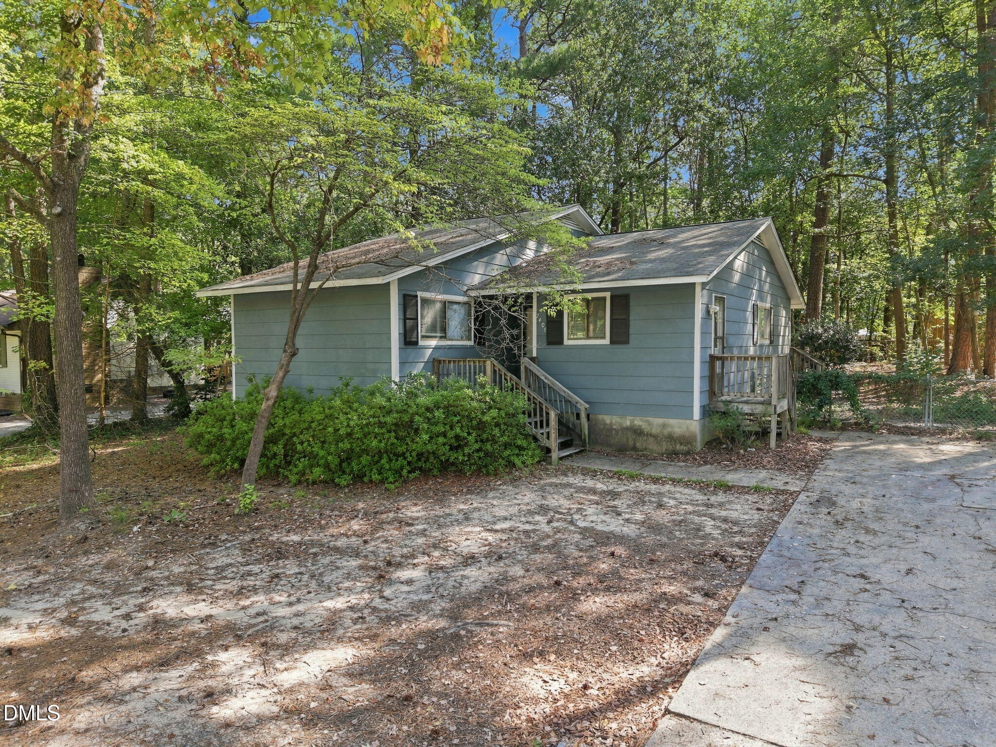 7408 Ray Road — photo