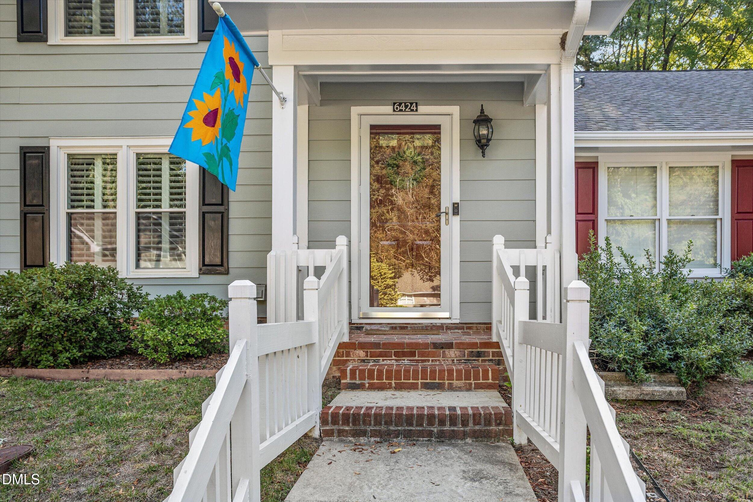 6424 Meadow View Drive — photo
