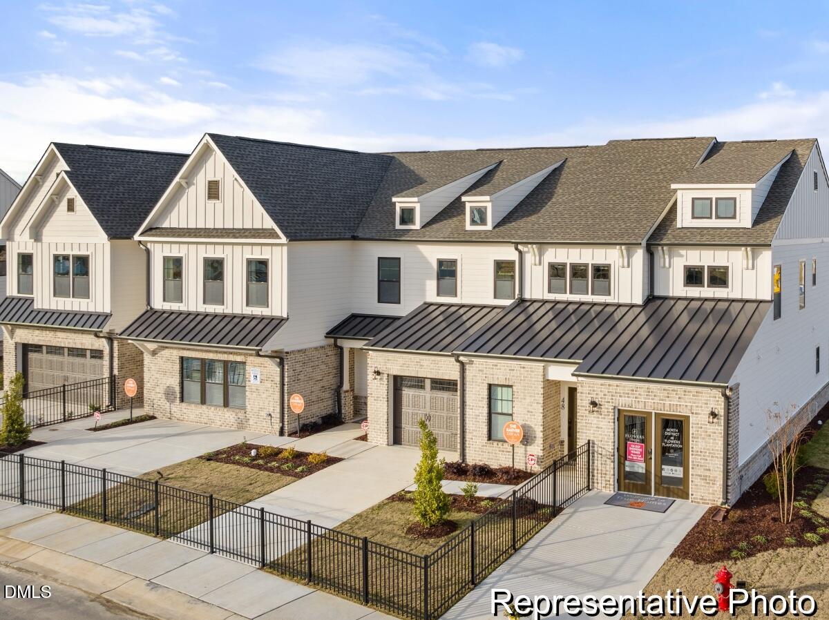 261 Periwinkle Place 202 — photo