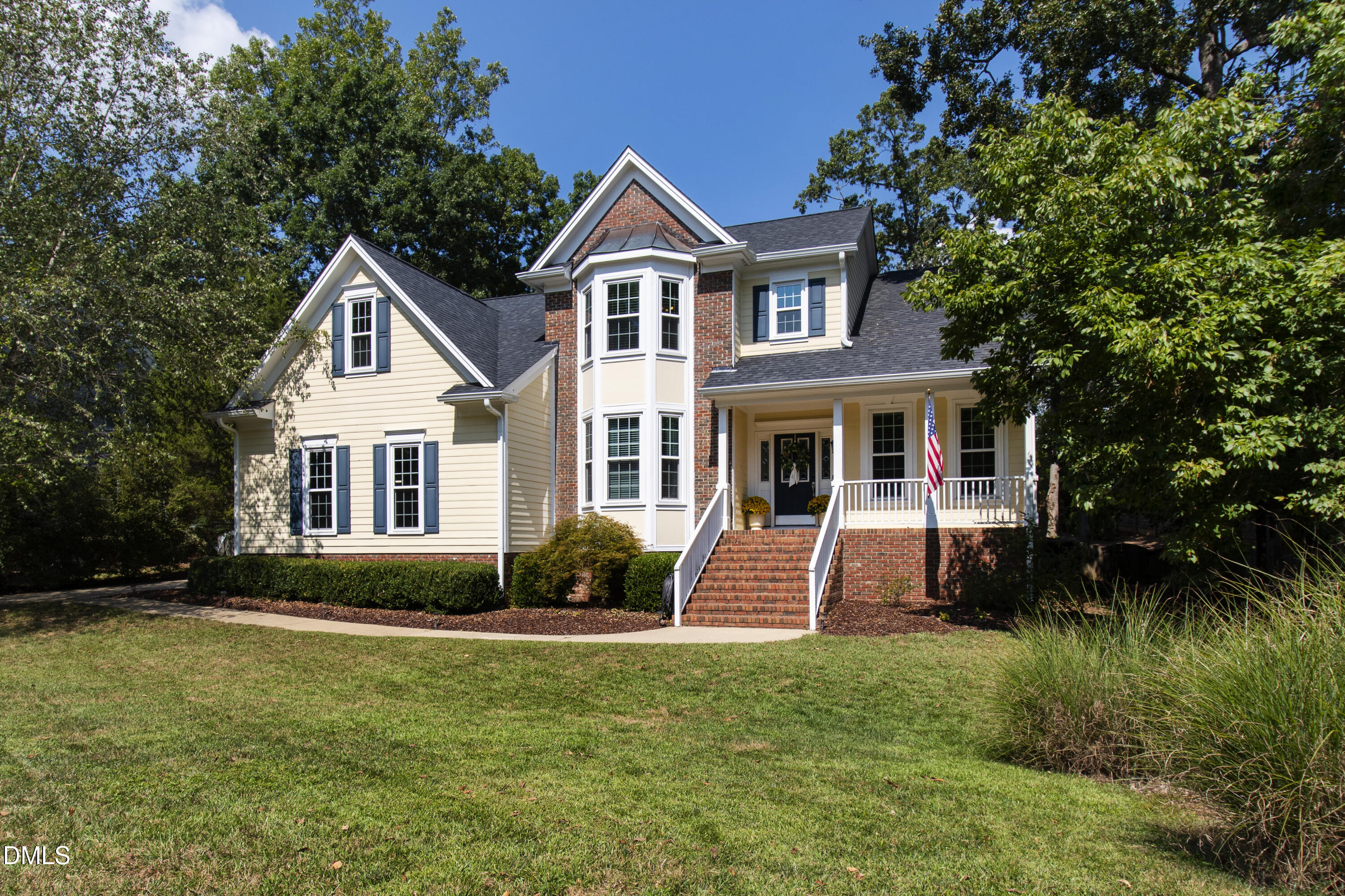 100 Leblanc Court — photo