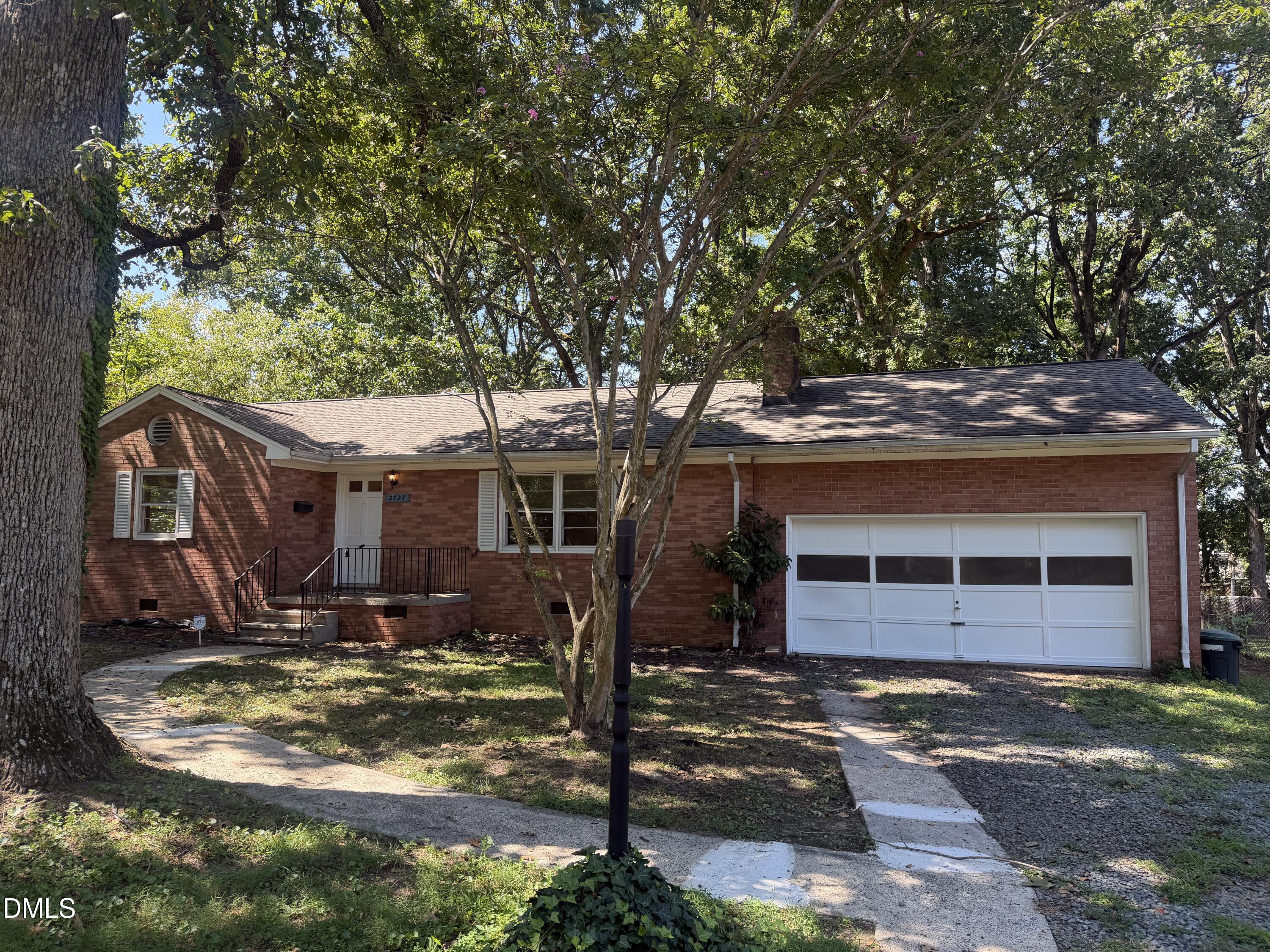 2727 Catherine Drive — photo