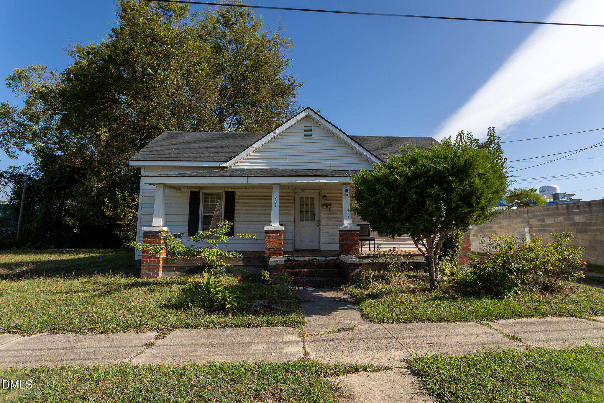 707 Massey Street — photo