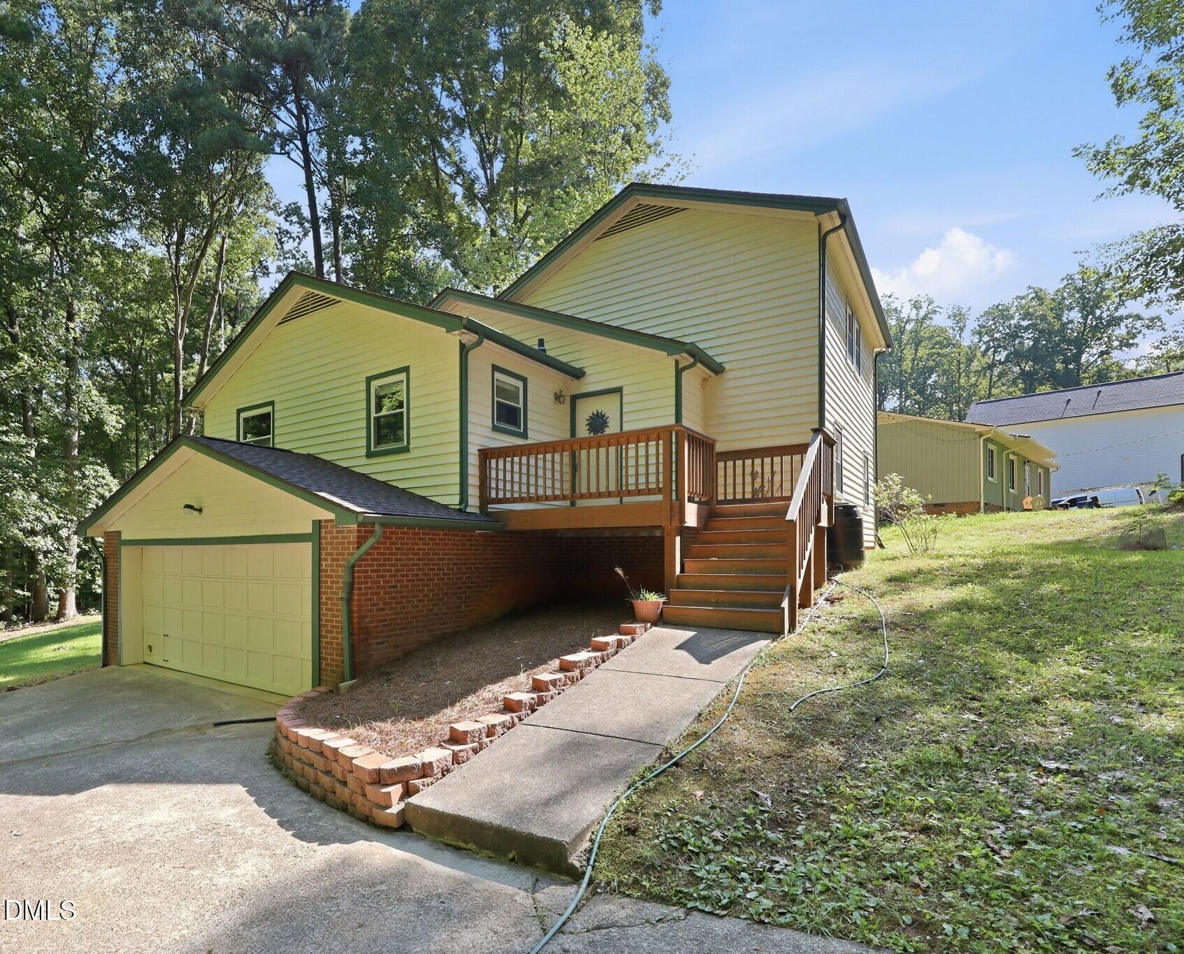11129 Lakeshore Drive — photo