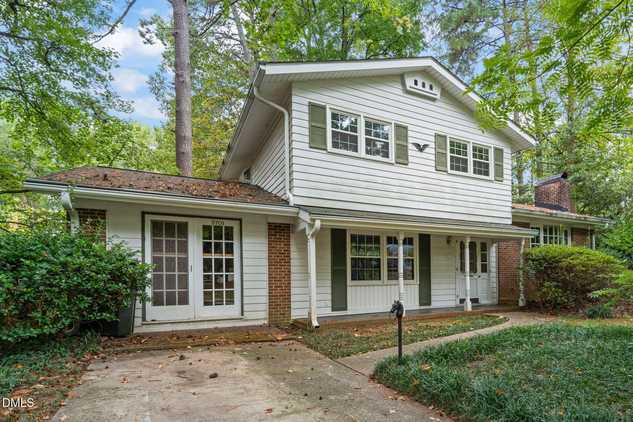 5701 Hayloft Circle — photo