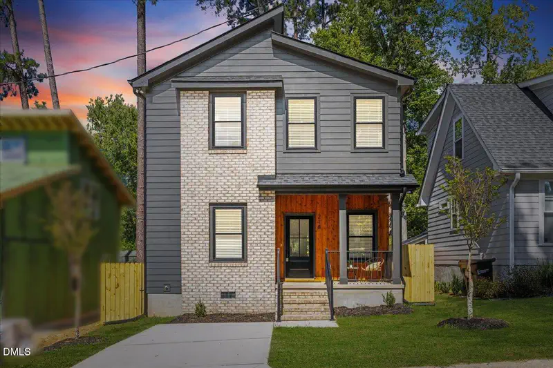 218 W Maynard Avenue — photo