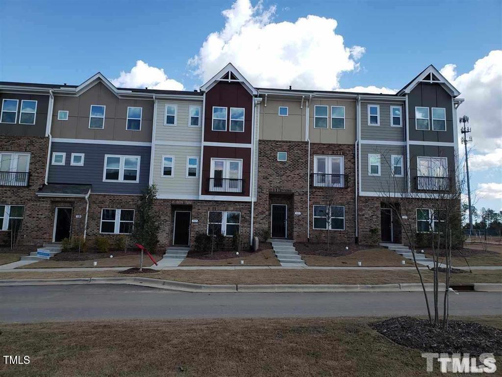319 King Closer Drive — photo