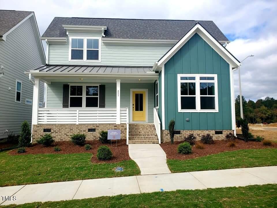 451 Vine Parkway — photo