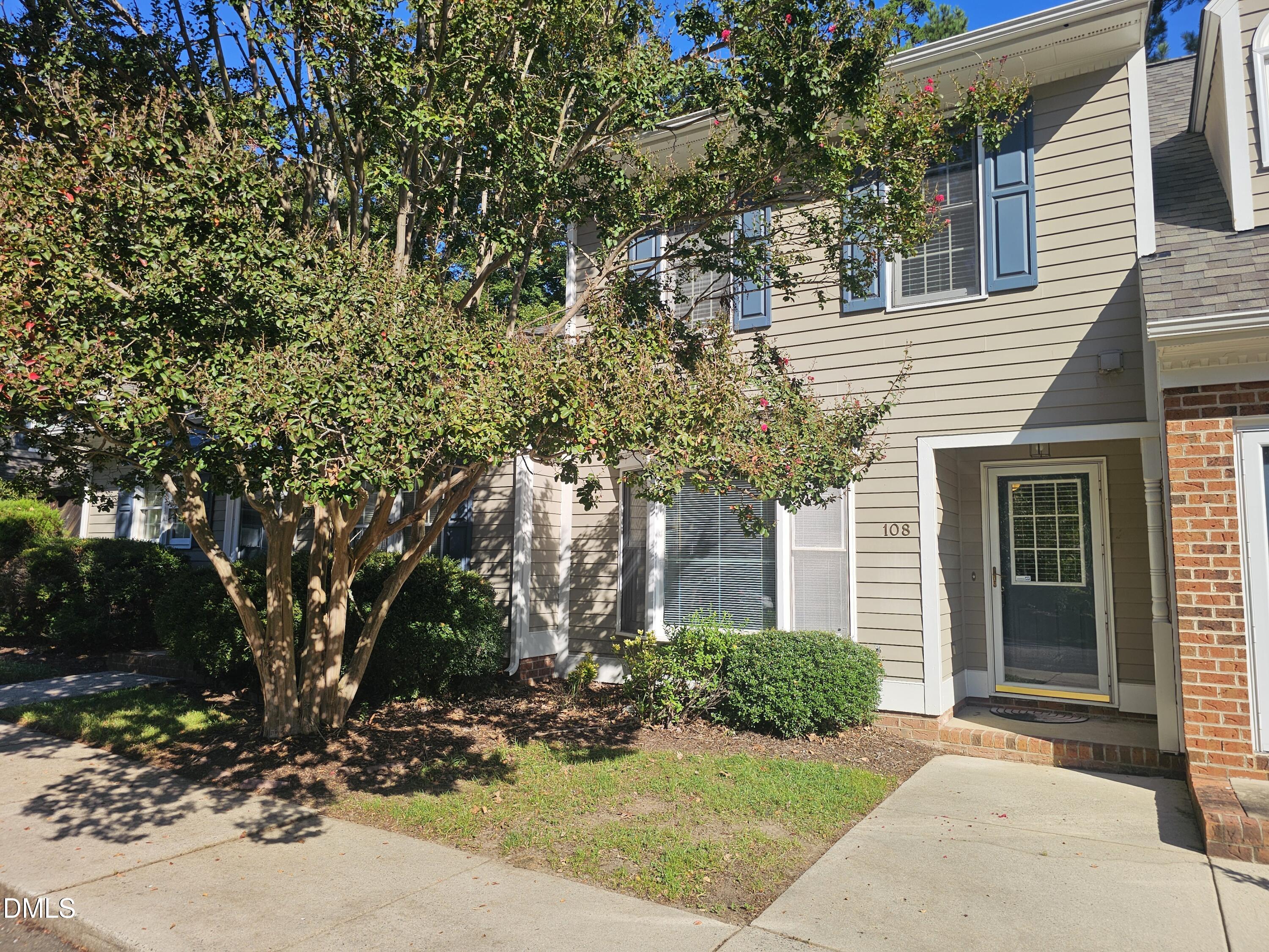 108 Forest Oaks Drive — photo