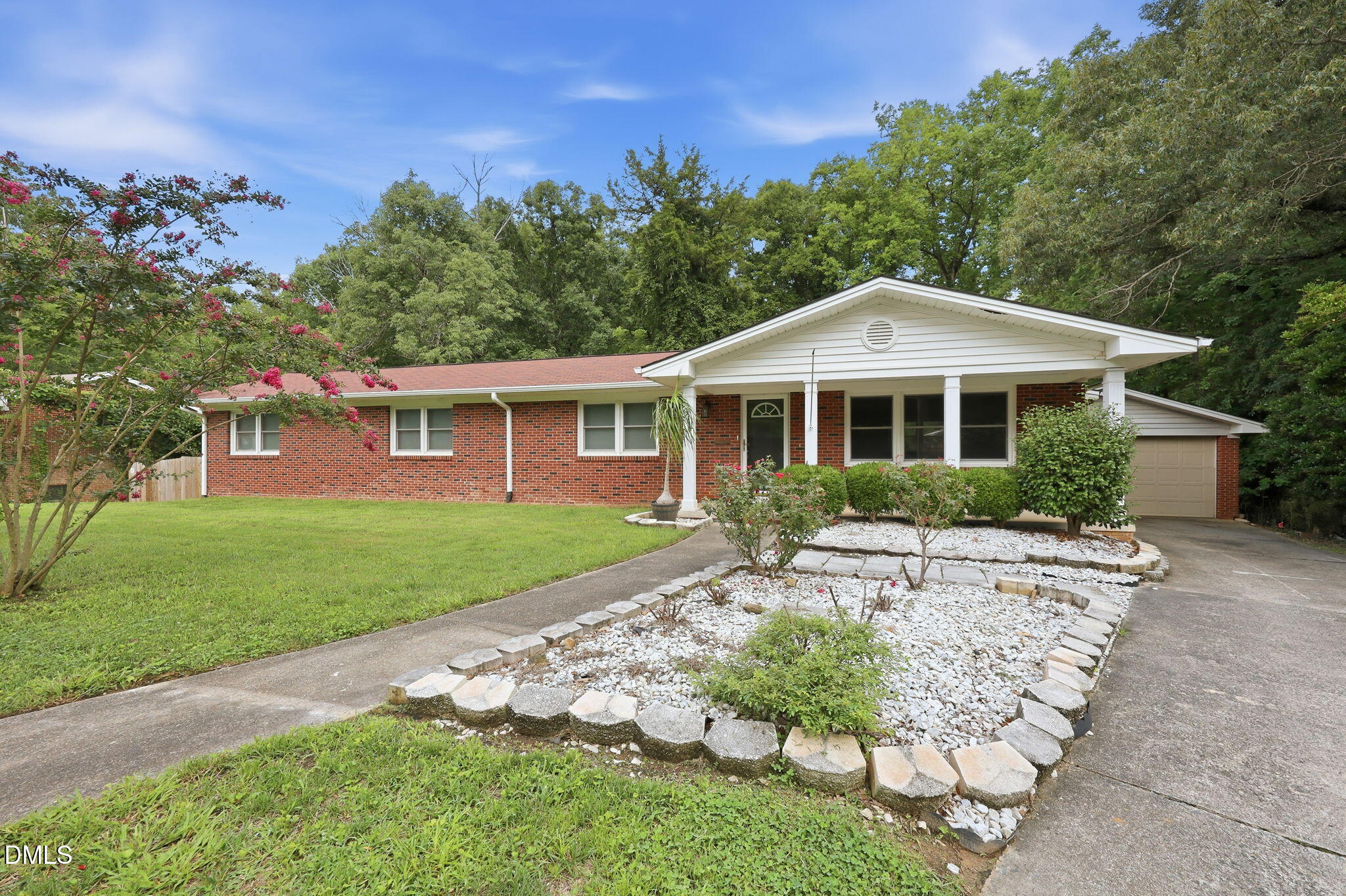614 Ridgeway Drive — photo