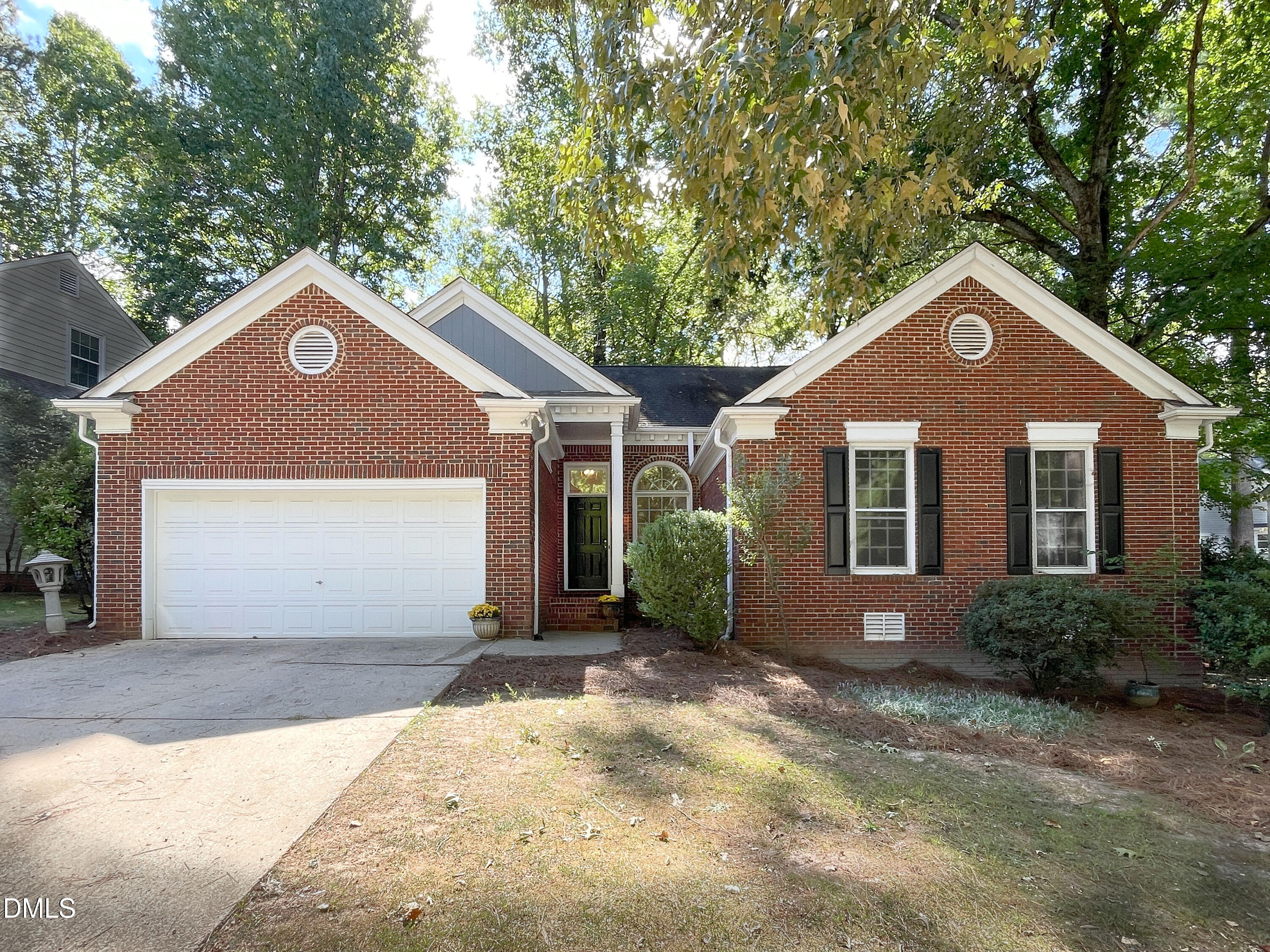 102 Hunters Crossing — photo