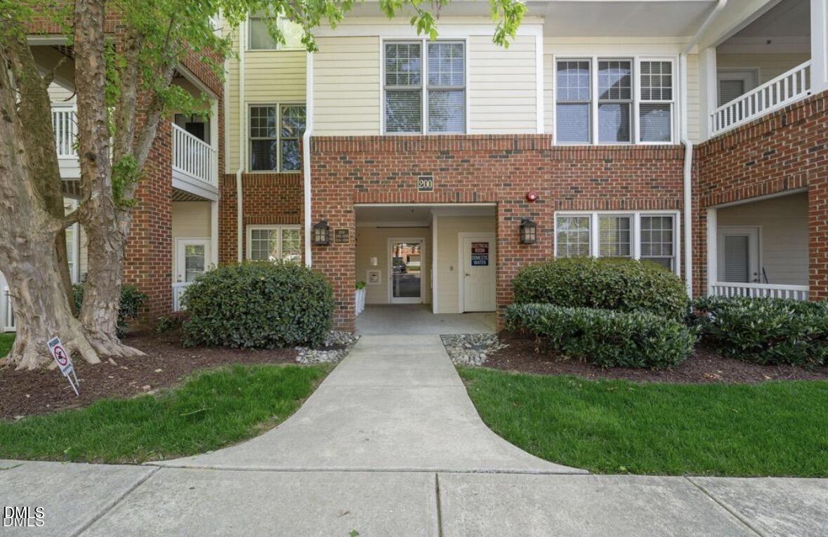 225 Waterford Lake Drive — photo