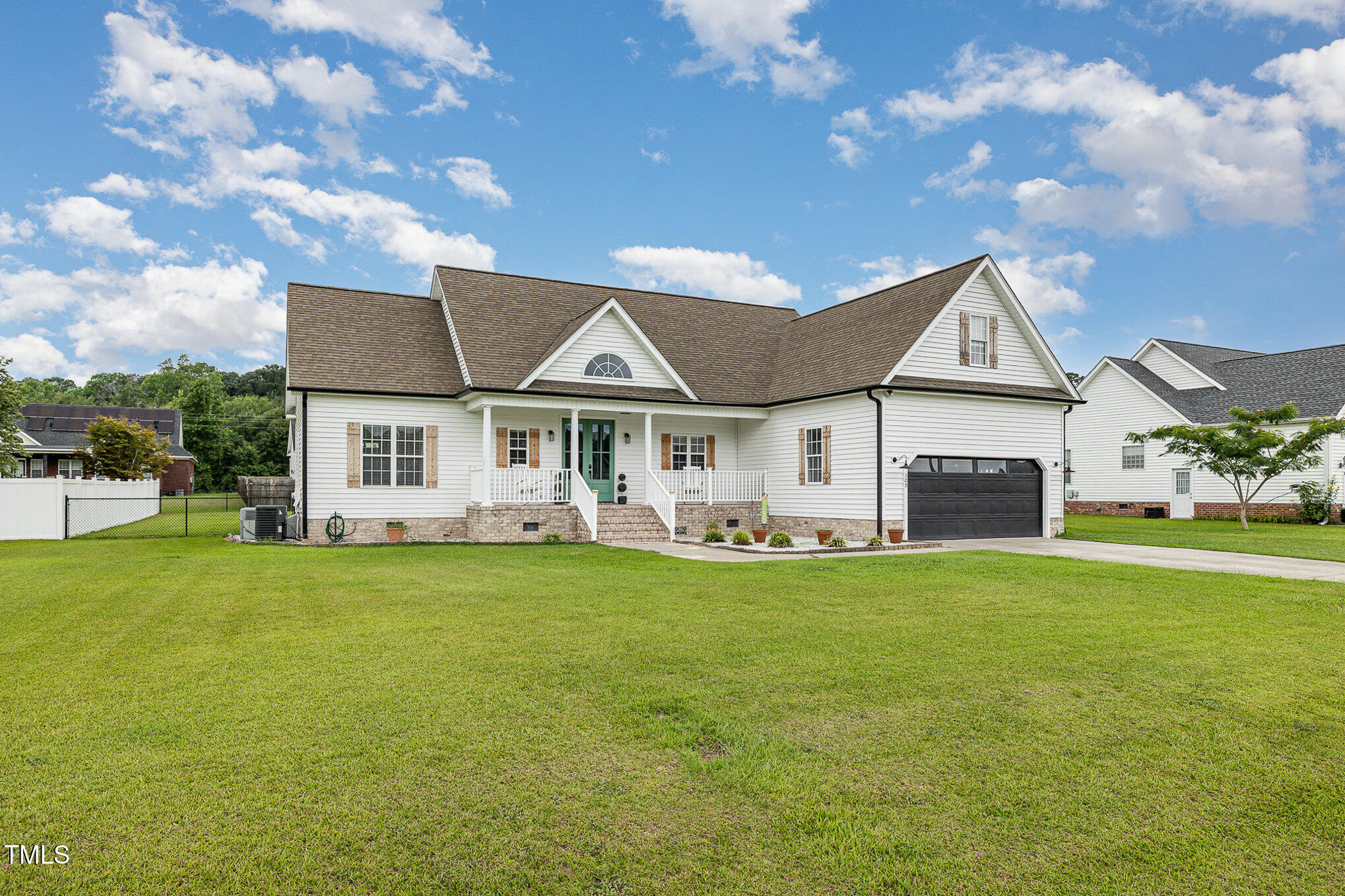 305 Maddux Drive — photo