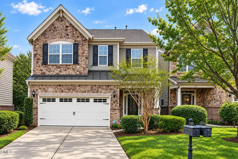 1321 English Cottage Lane — photo