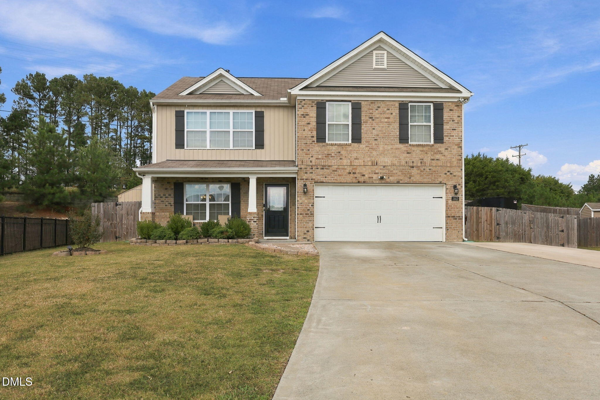 2817 E Brookwood Court — photo