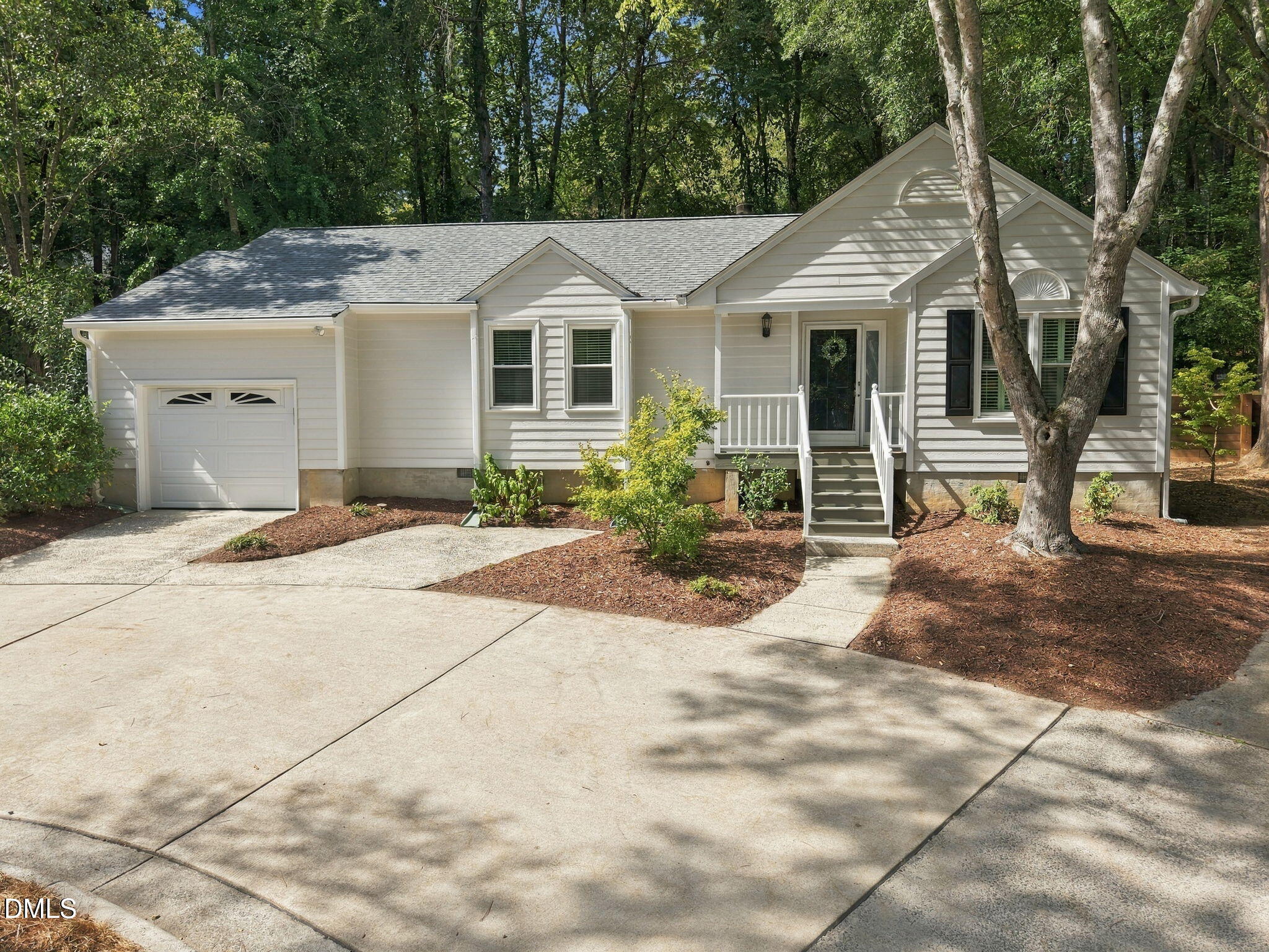 125 Weatherhill Point — photo