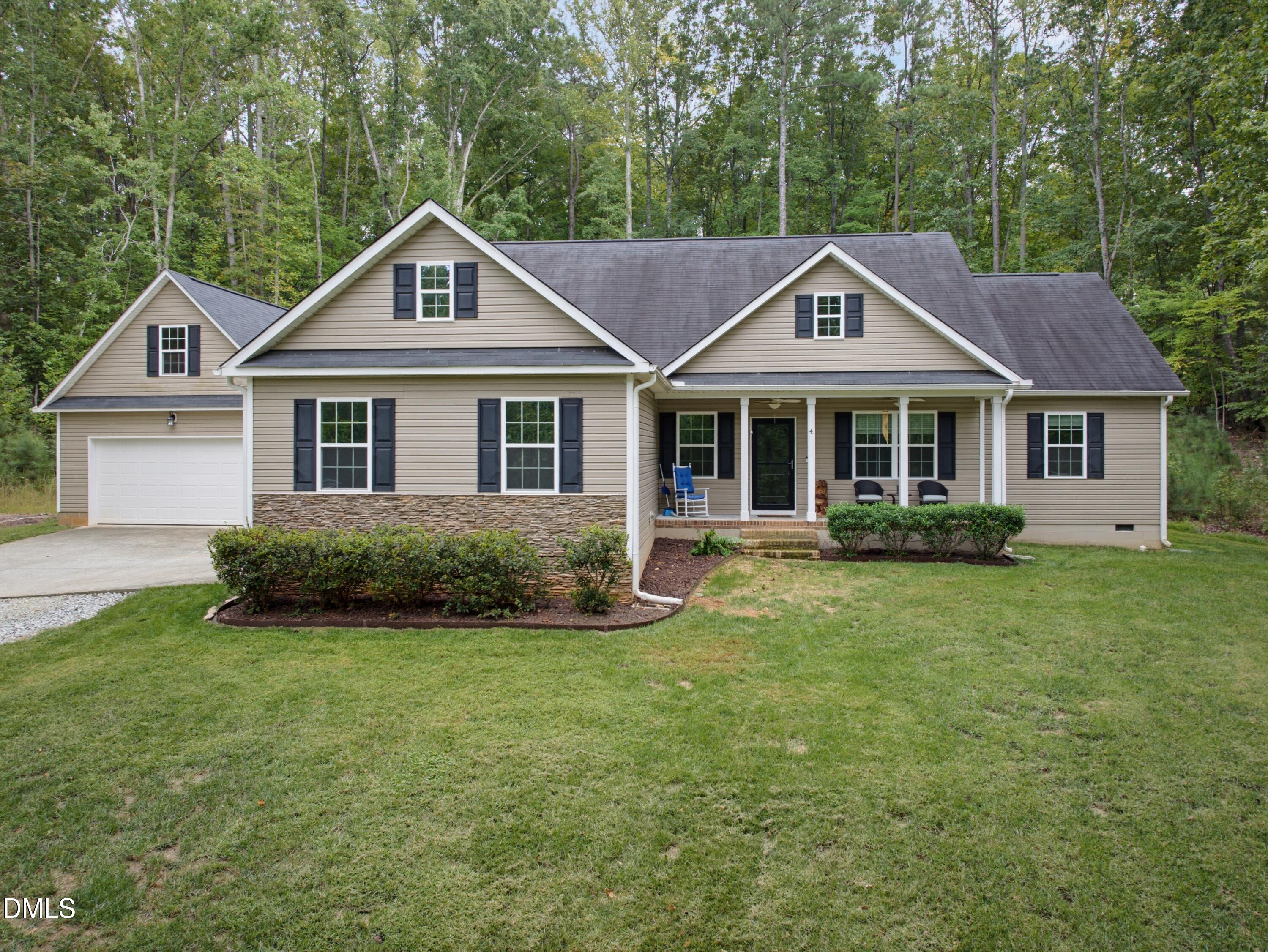 4 Joanna Court — photo