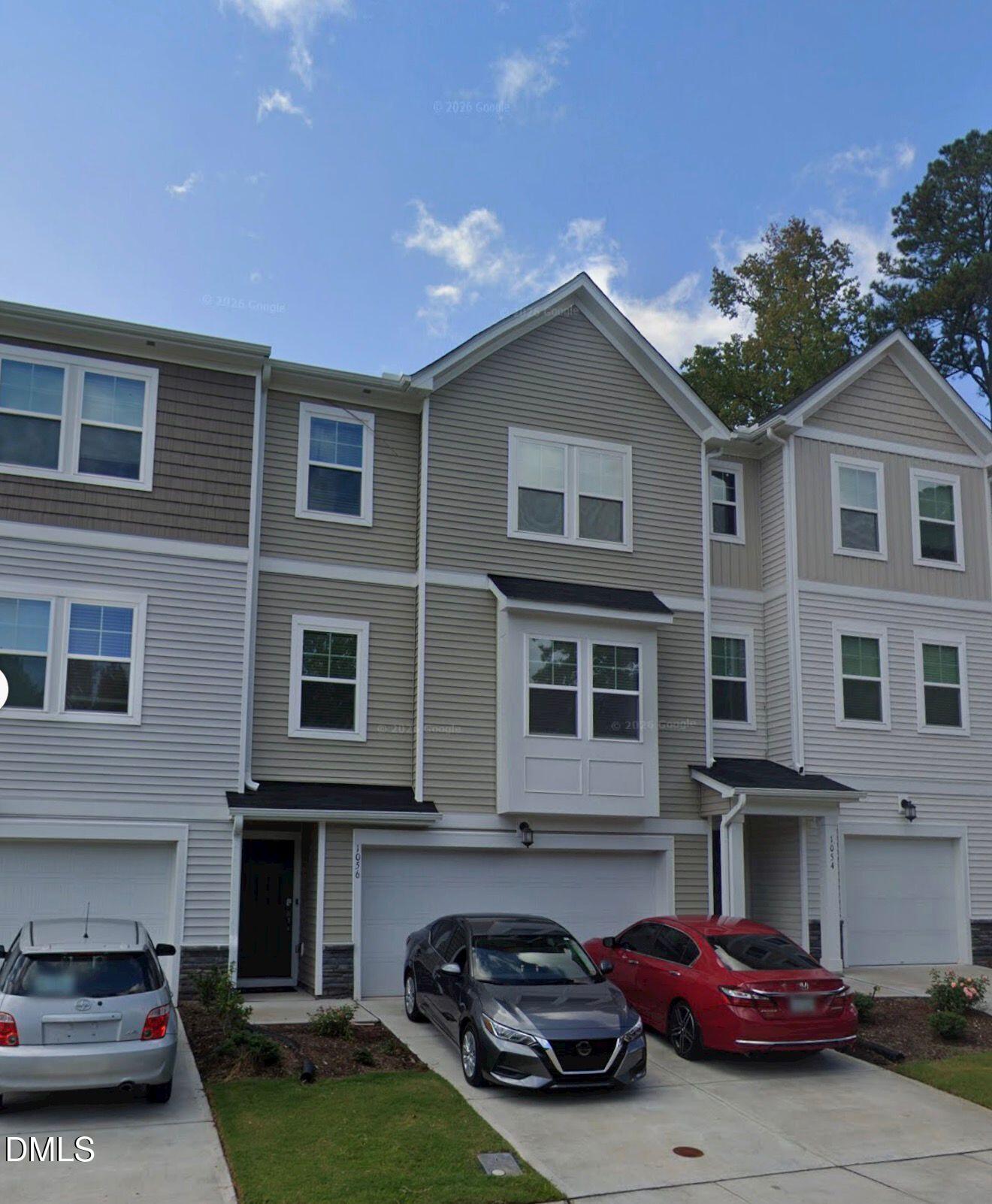 1056 Lily Loch Way — photo