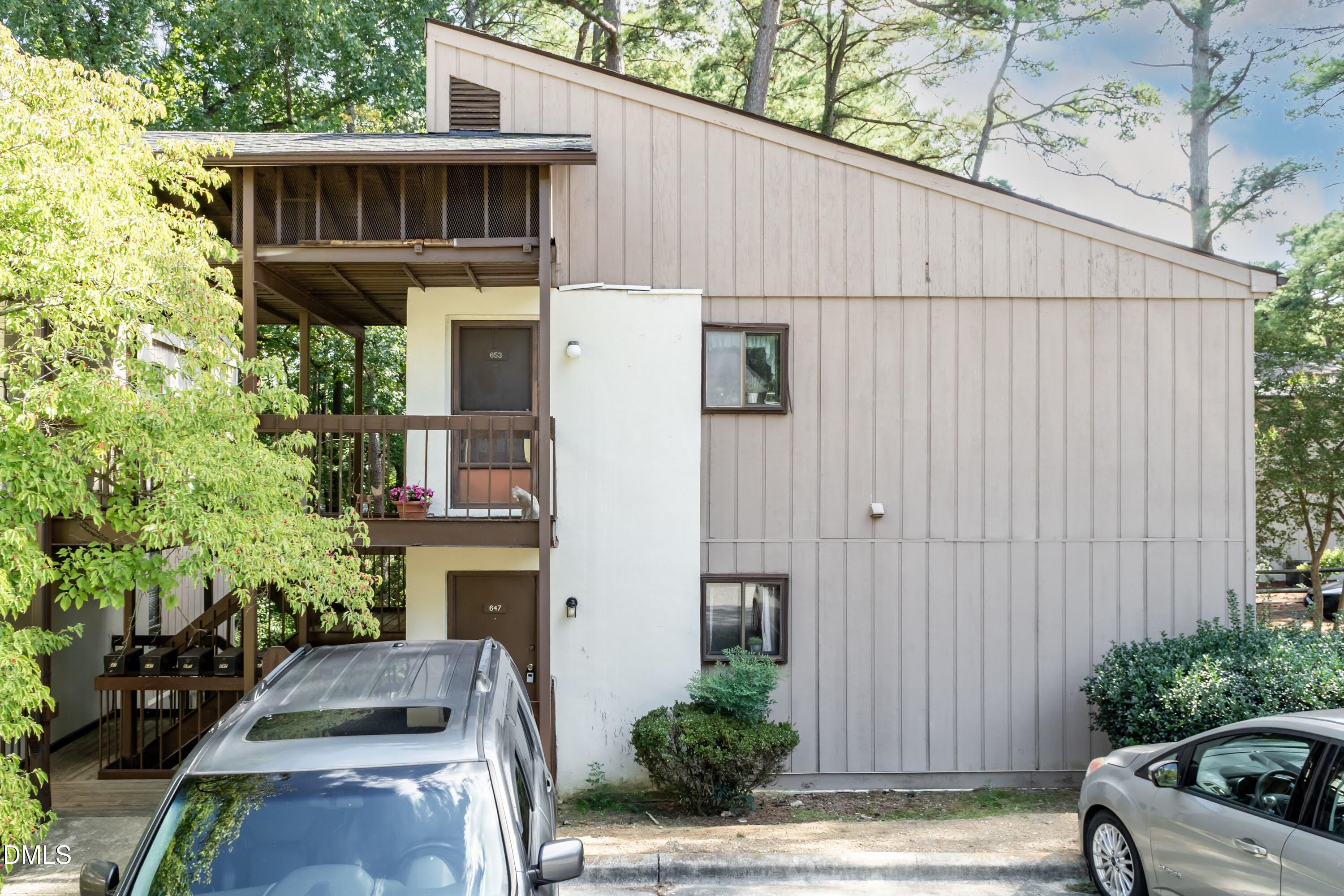 647 Pine Ridge Place, Raleigh, NC 27609 — photo 2