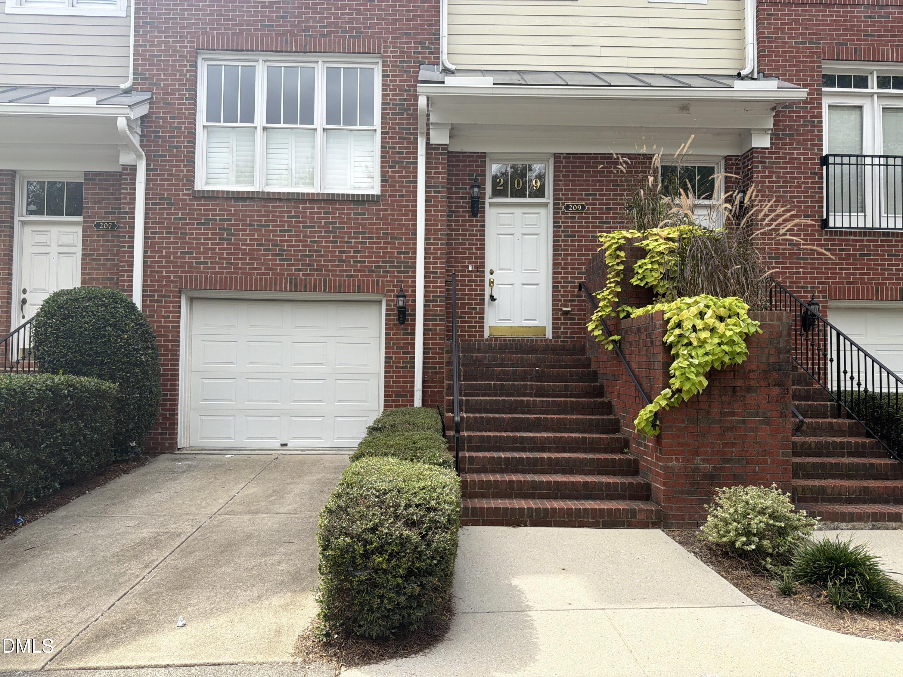 209 Ashton Hall Lane — photo