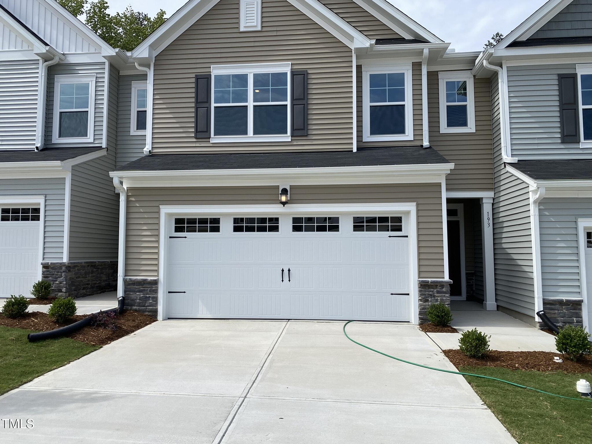 193 Tumbling Rock Way — photo