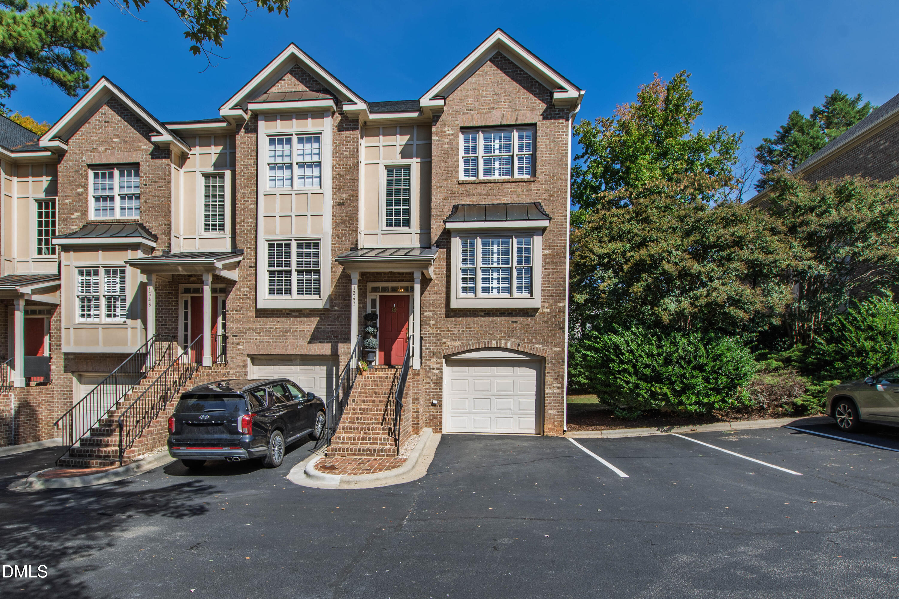 1347 Cameron View Court — photo