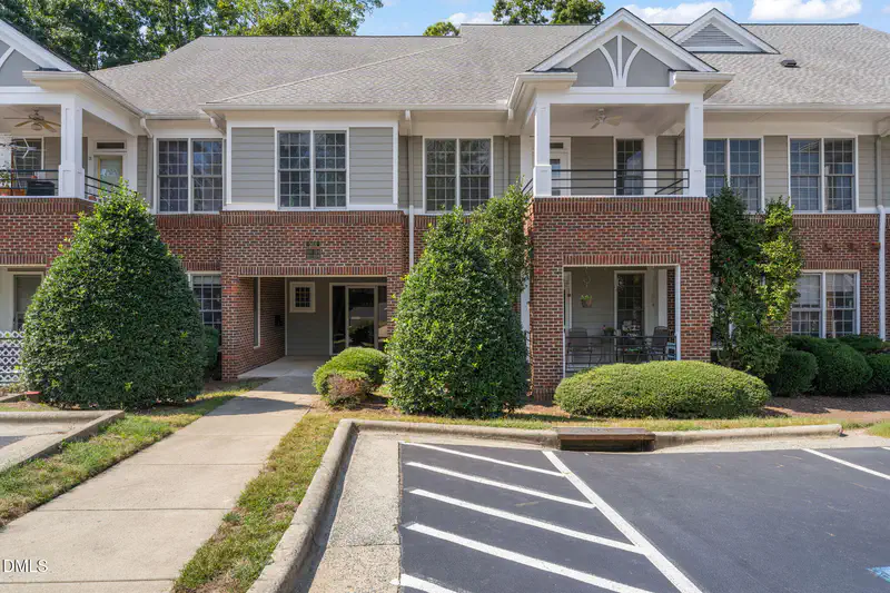 524 Aberdeen Drive 204 — photo