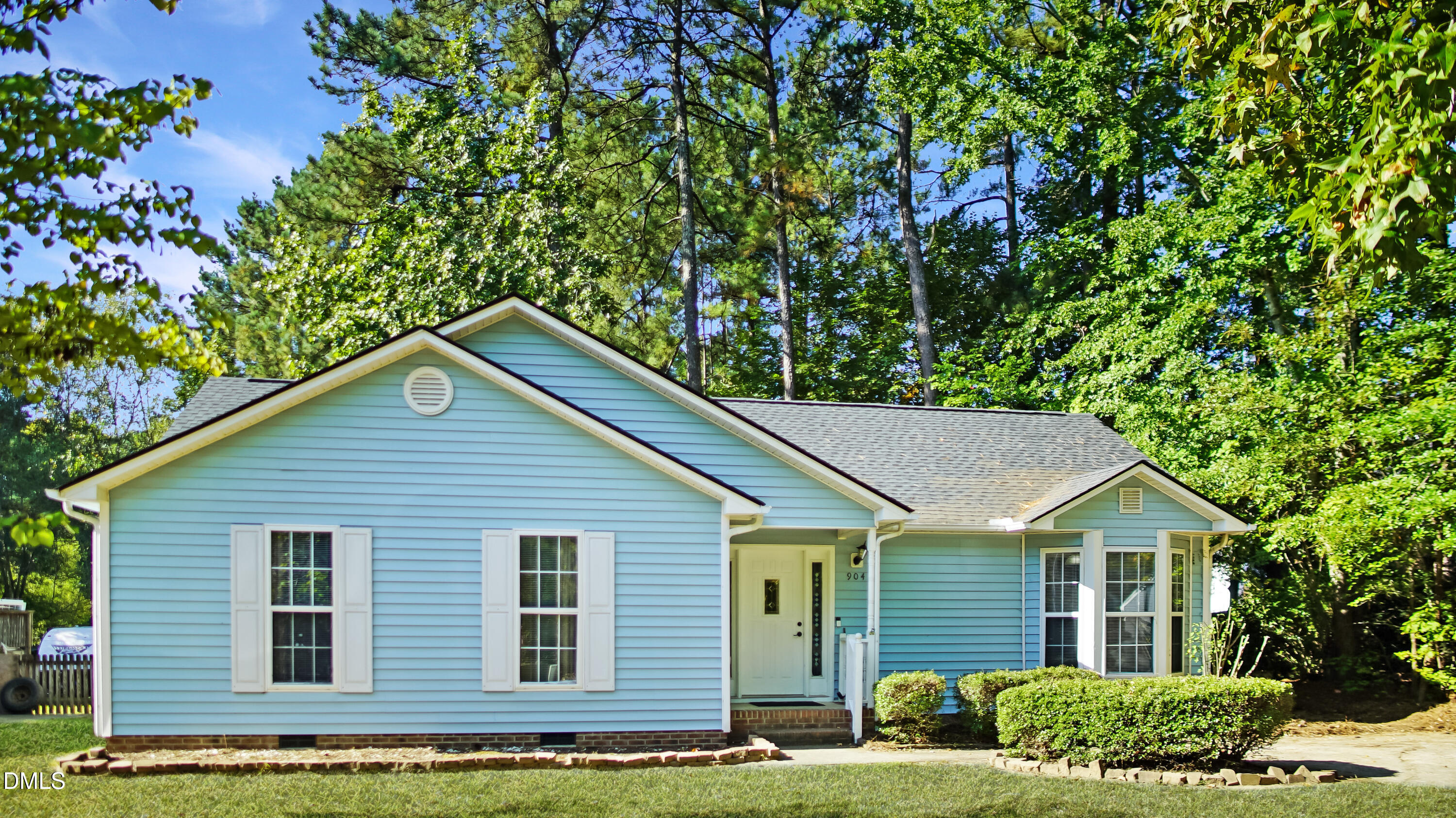 904 Oakwater Drive — photo