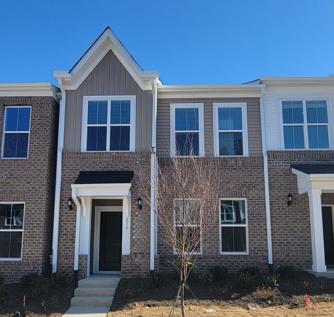 215 Chesapeake Cmns Street — photo