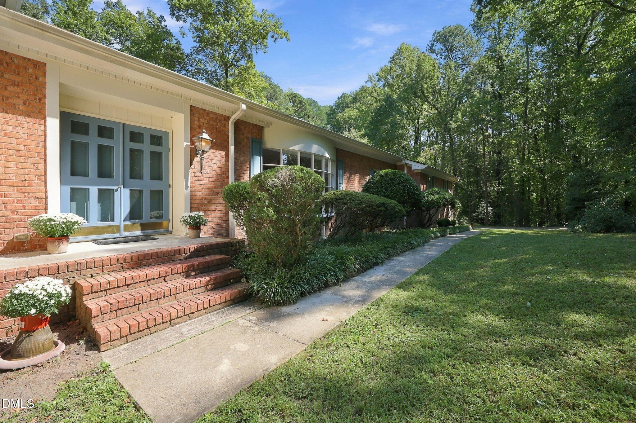 6102 Castlebrook Drive, Raleigh, NC 27604 — photo 2
