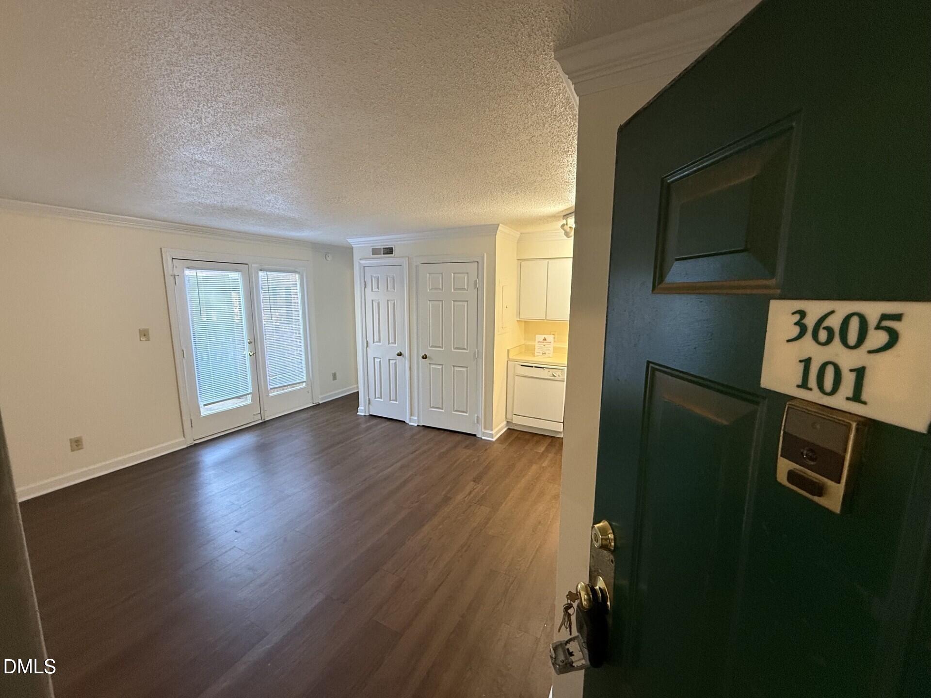 3605 Helix Court Unit 101 — photo