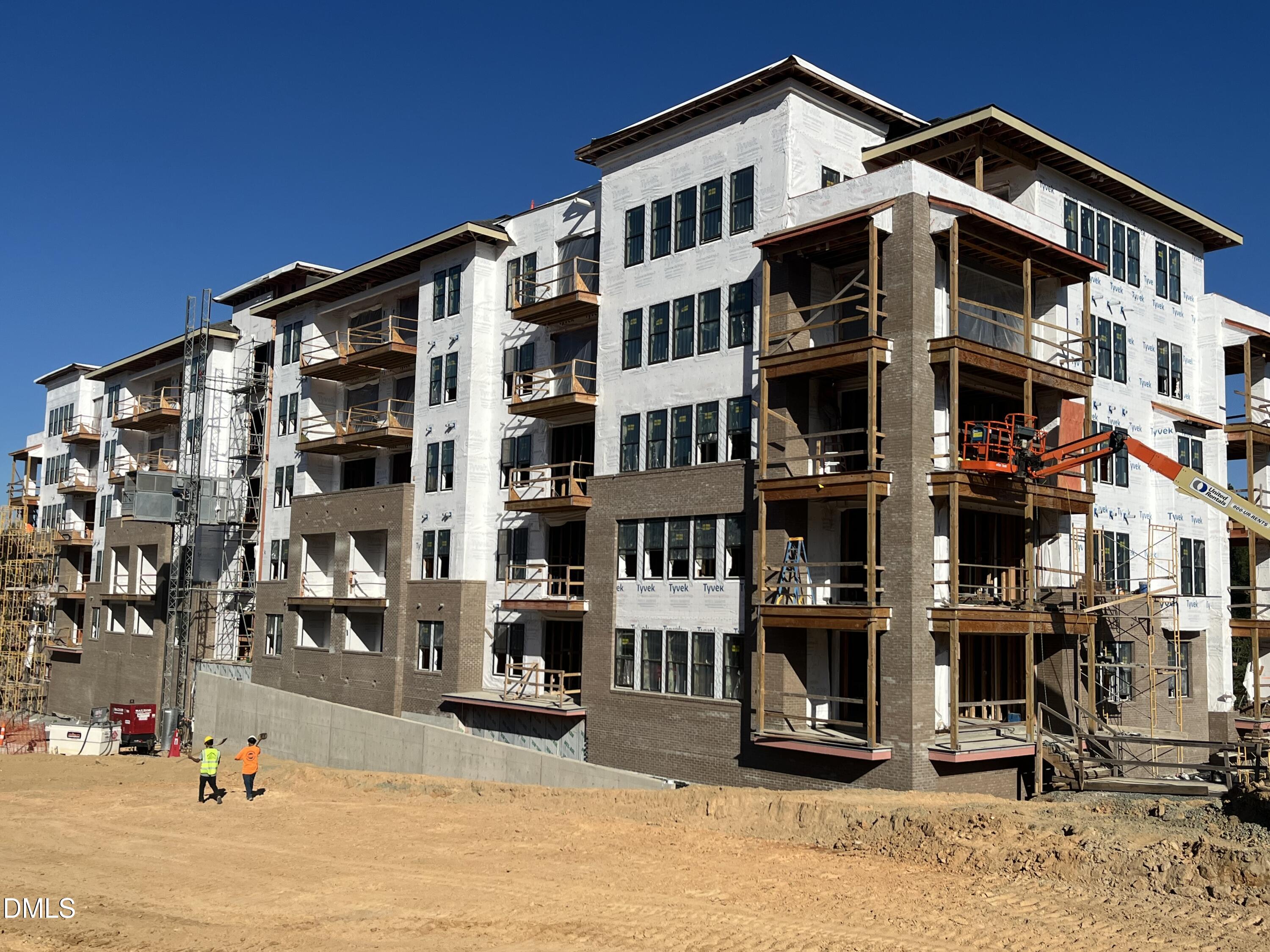211 S Crk Crossing Unit 400 — photo